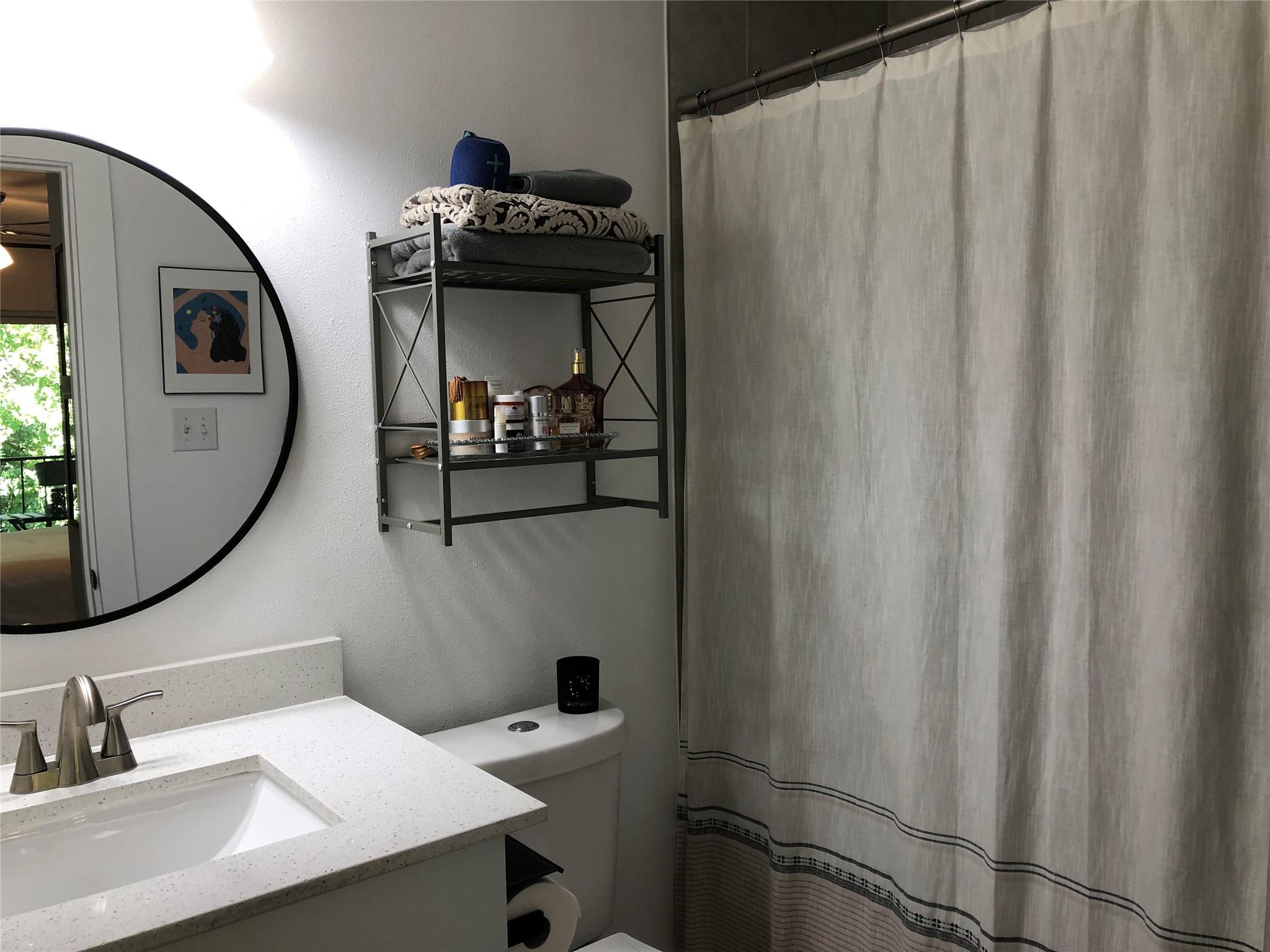 6409 Burns St # 306, Austin, TX 78752