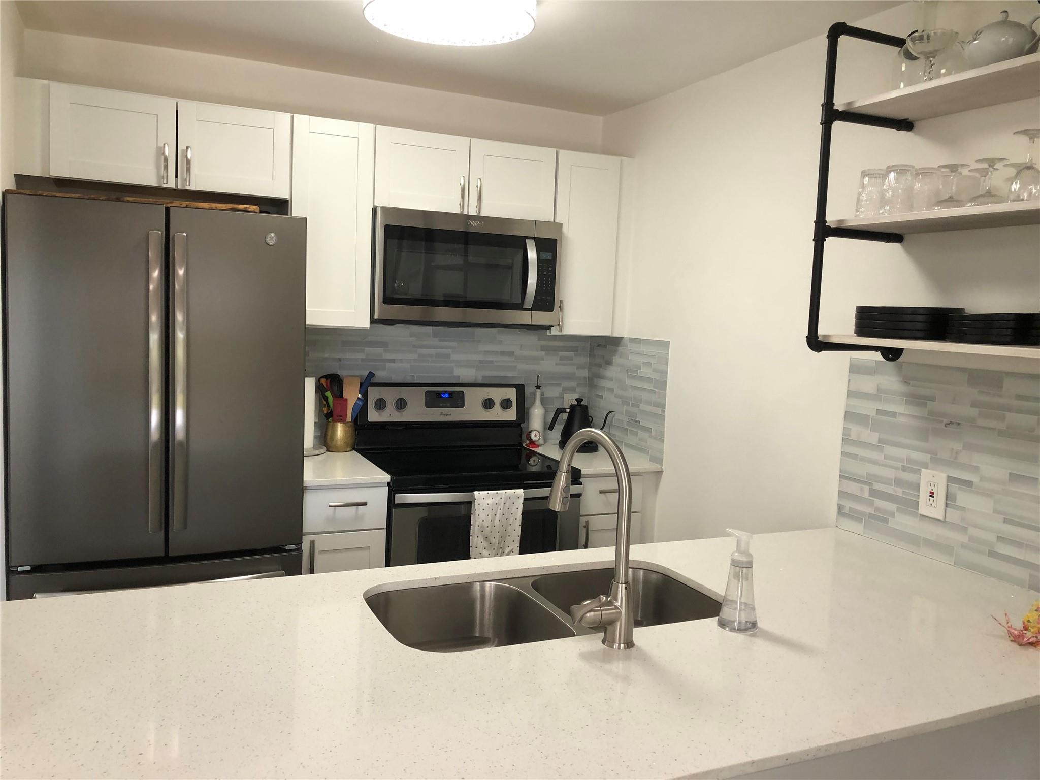 6409 Burns St # 306, Austin, TX 78752