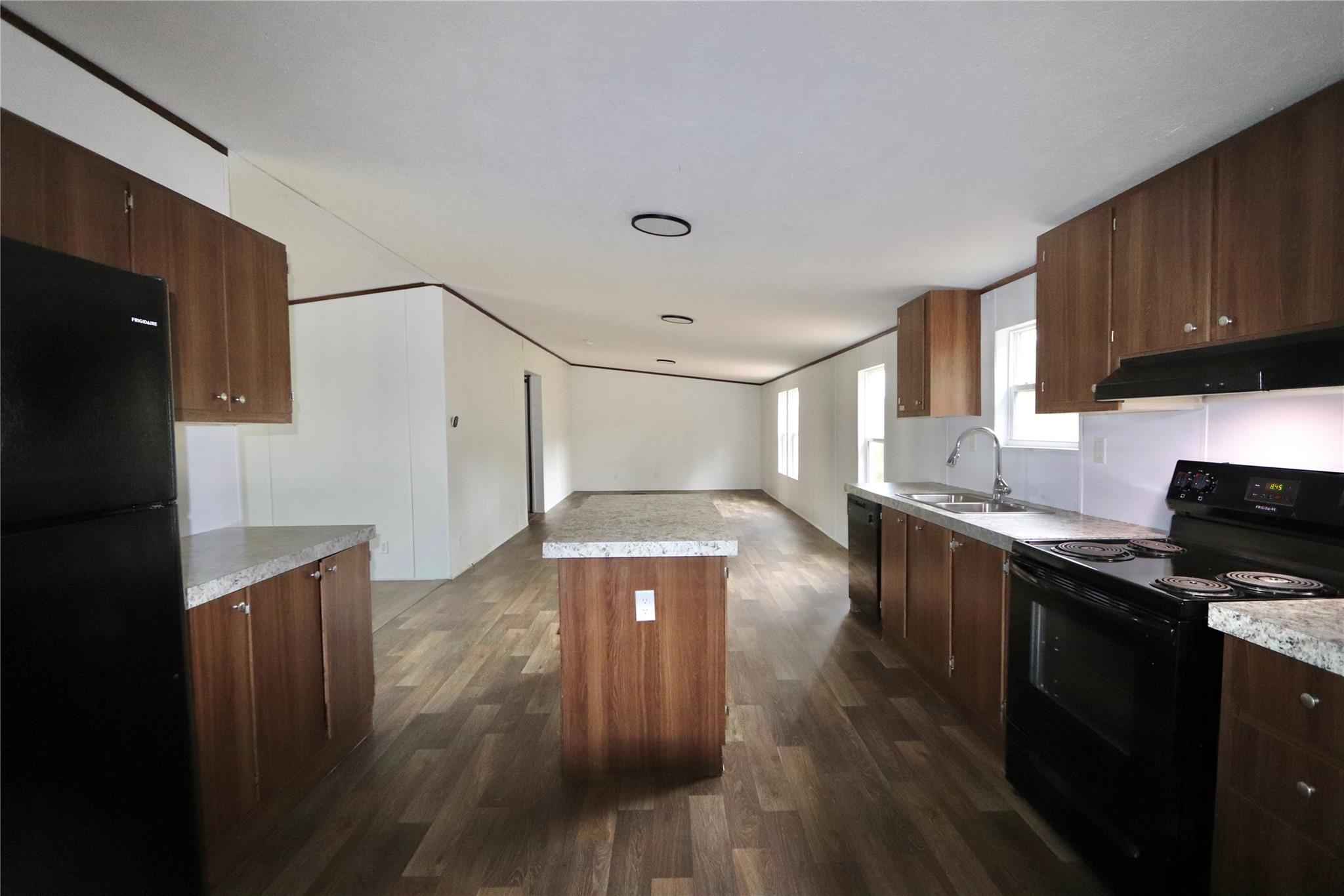 186 Pine Shadow Ln, Bastrop, TX 78602