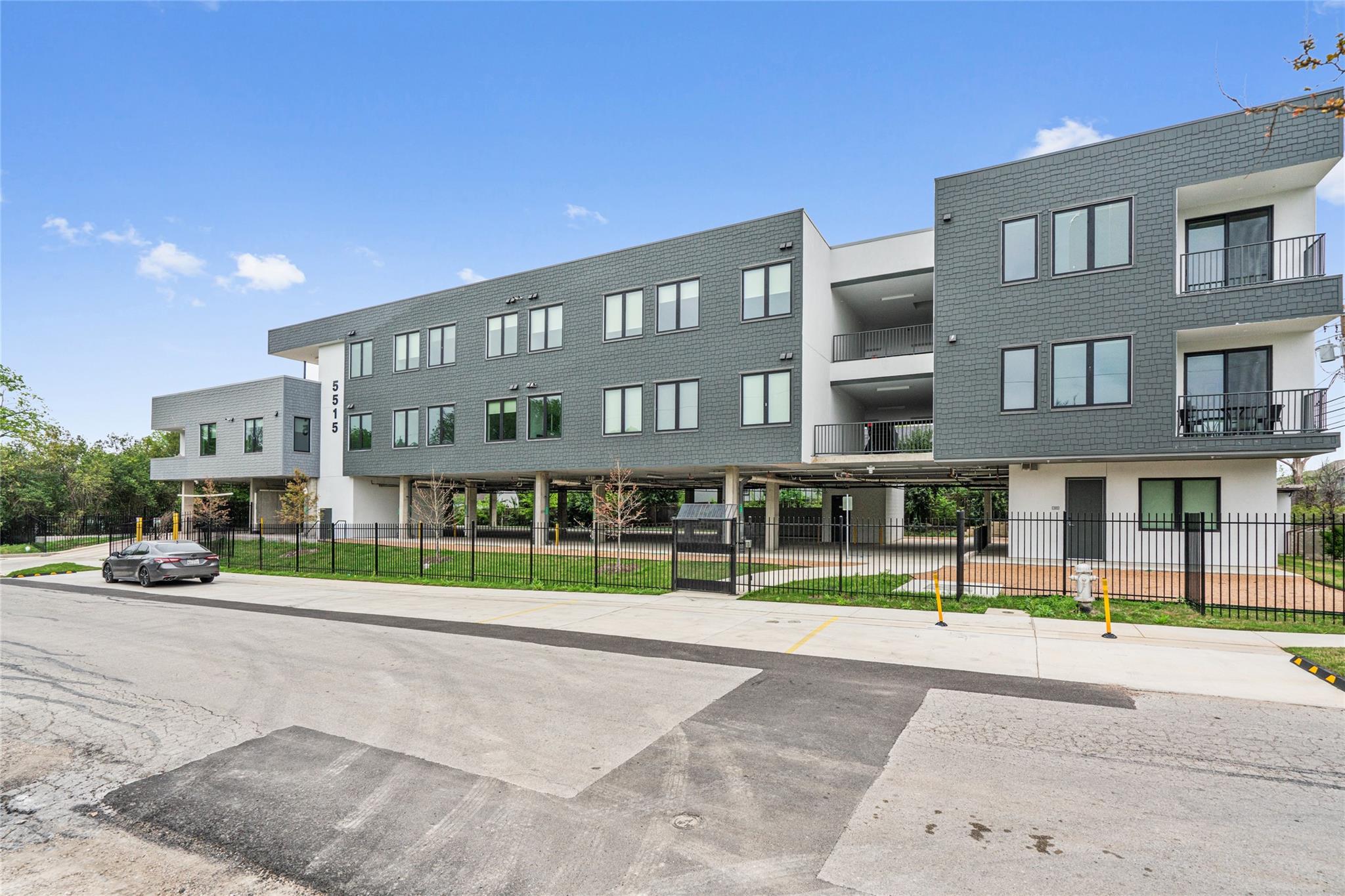 5515 Humming Bird Ln # 207, Austin, TX 78745