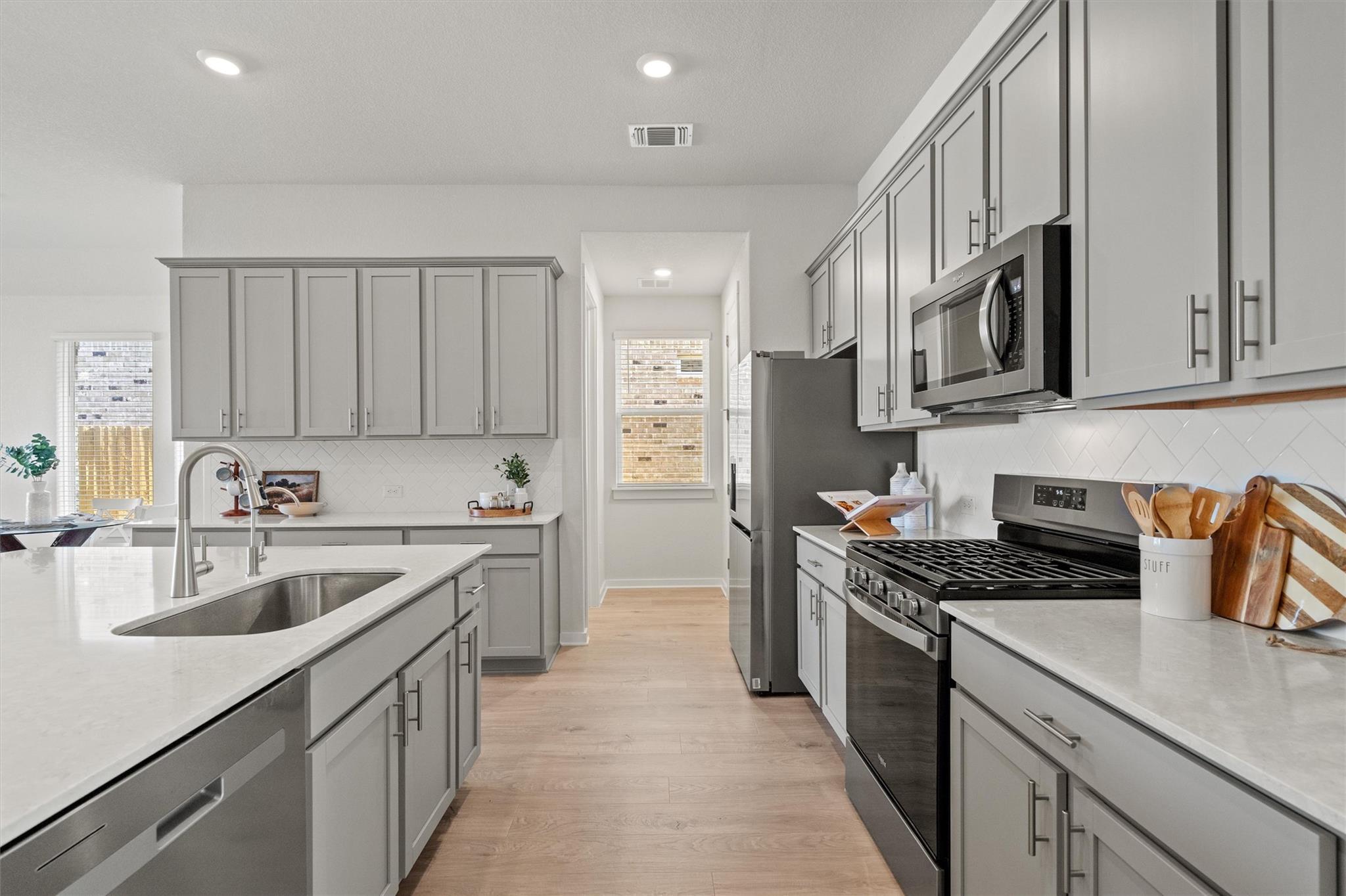 416 Deerpath St, Leander, TX 78641