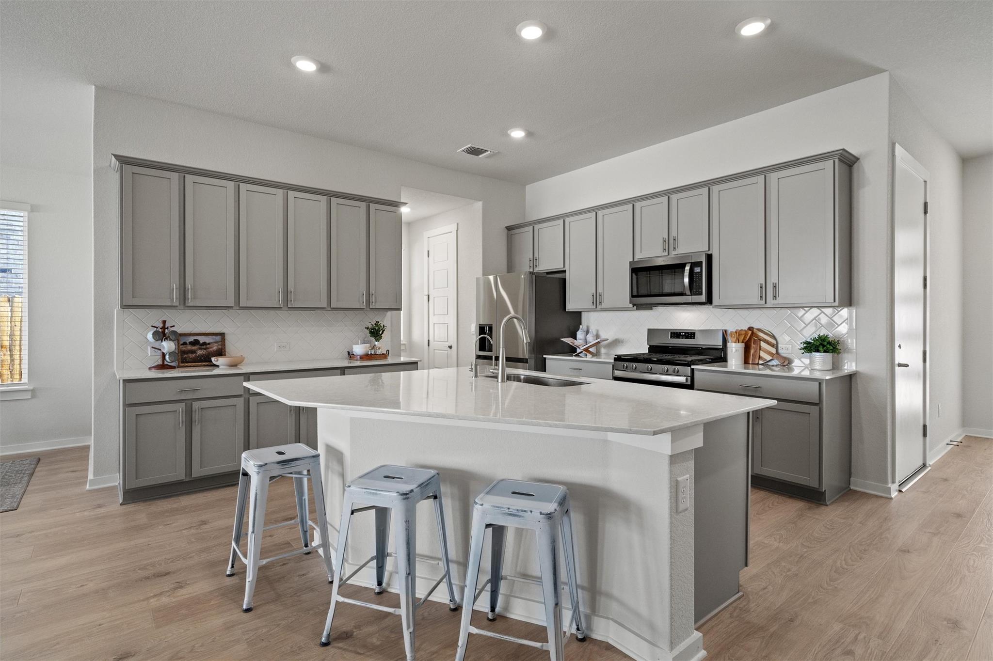 416 Deerpath St, Leander, TX 78641