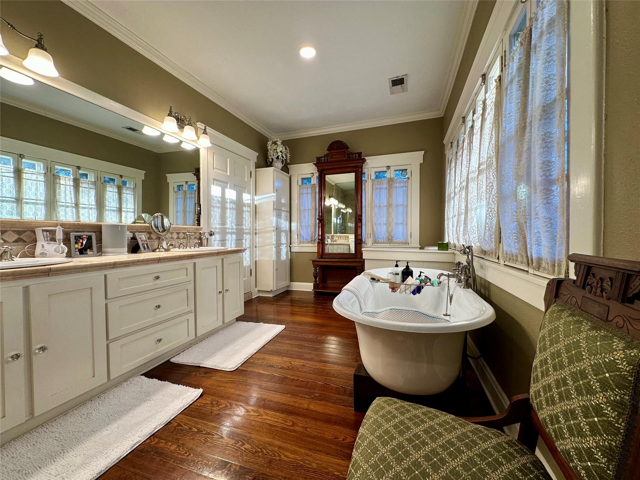 719 W San Antonio St, San Marcos, TX 78666
