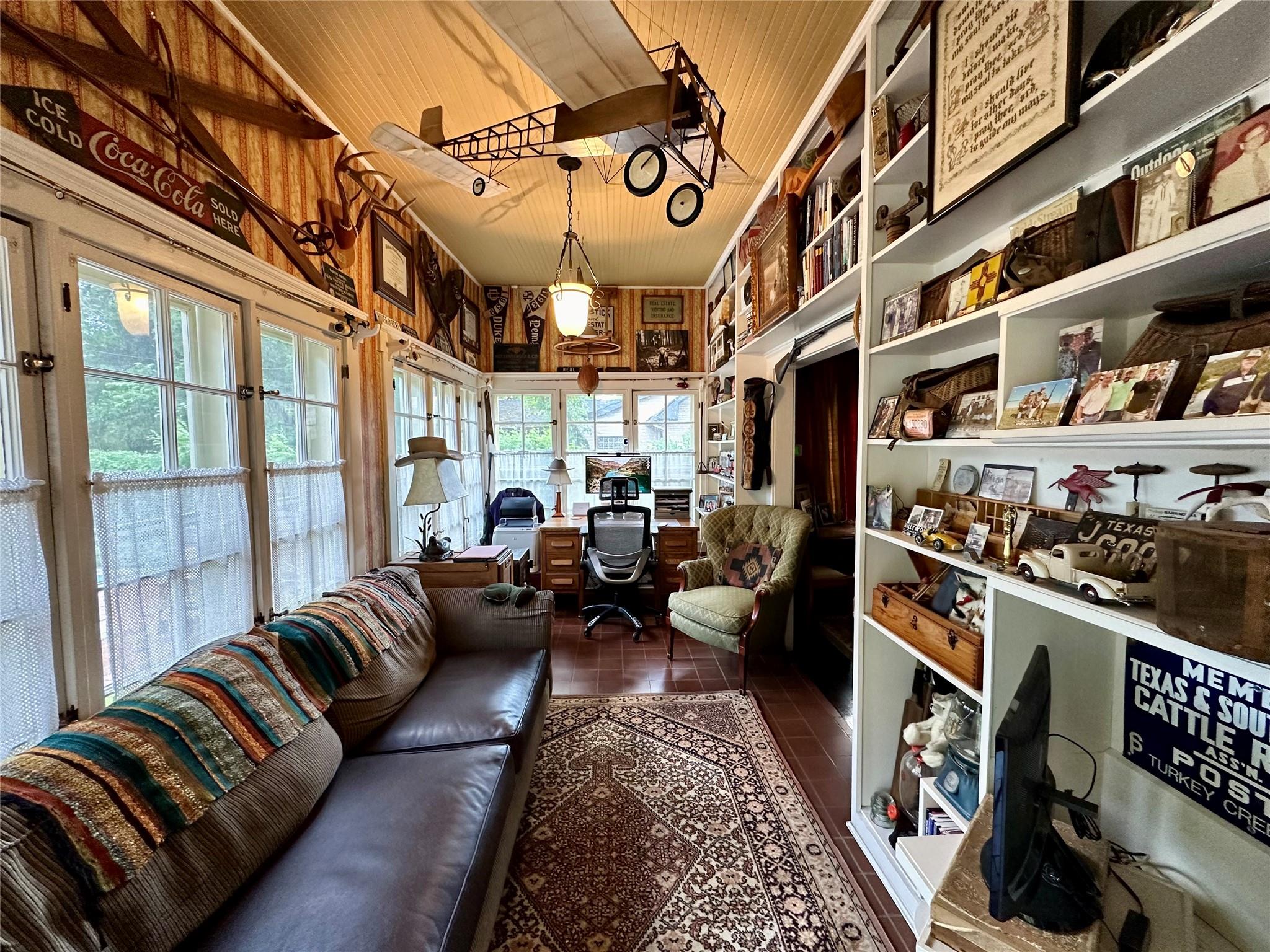 719 W San Antonio St, San Marcos, TX 78666