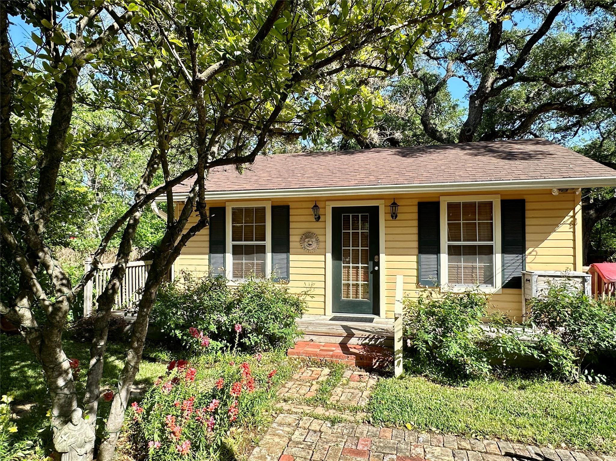 719 W San Antonio St, San Marcos, TX 78666