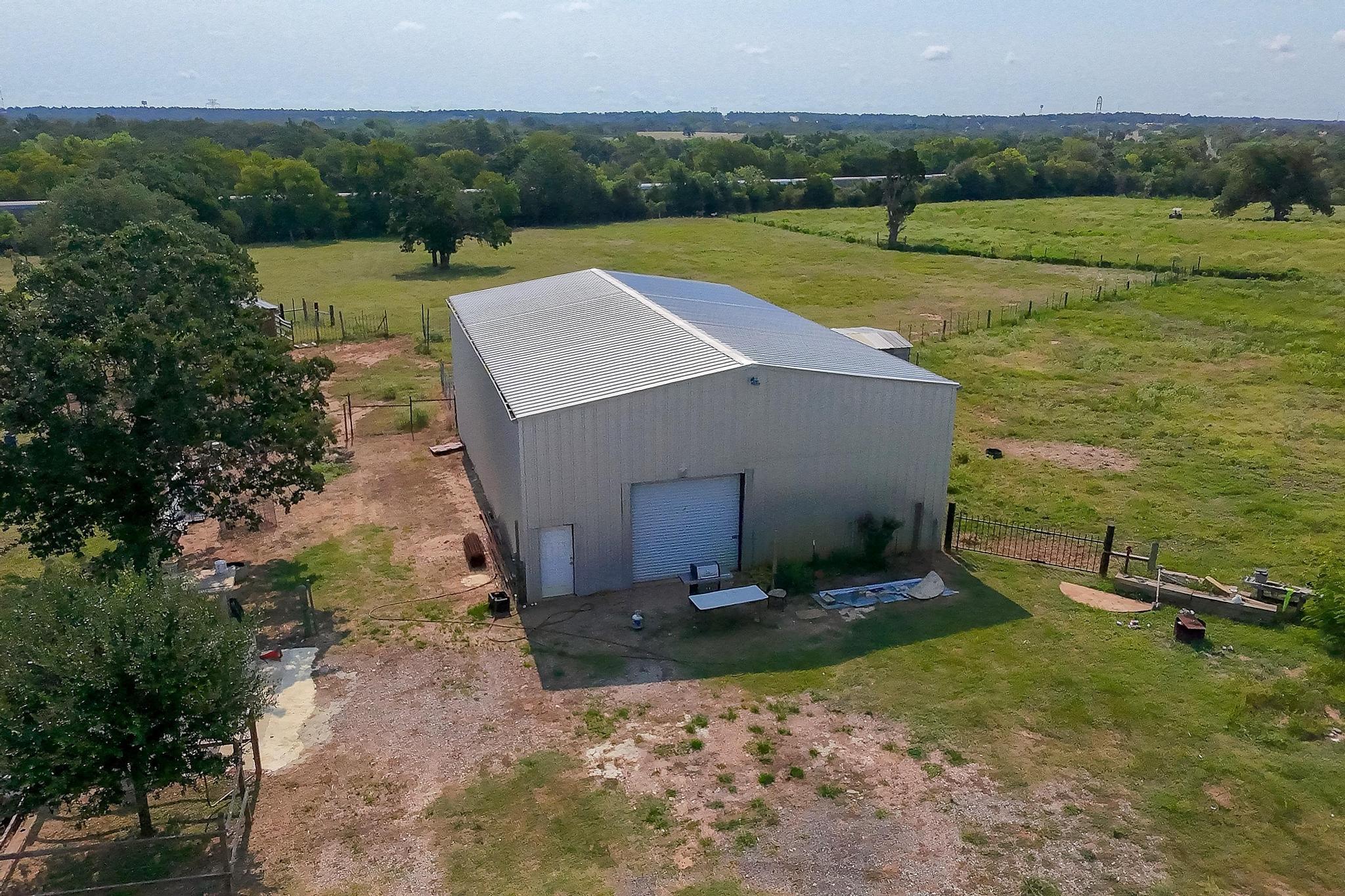 160 McVay Ln, Elgin, TX 78621