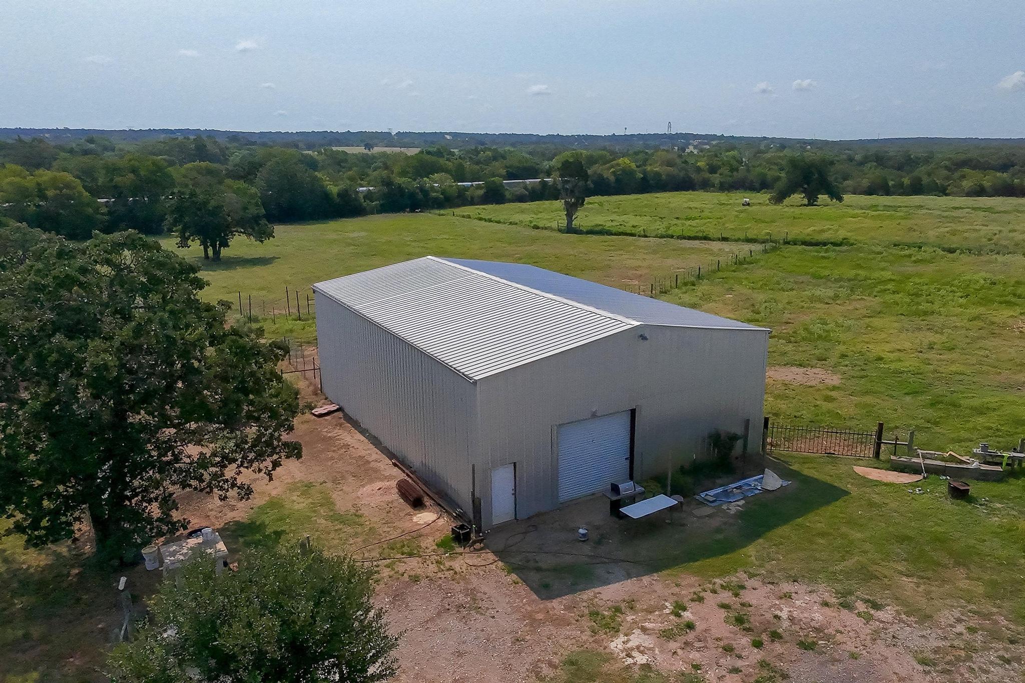 160 McVay Ln, Elgin, TX 78621