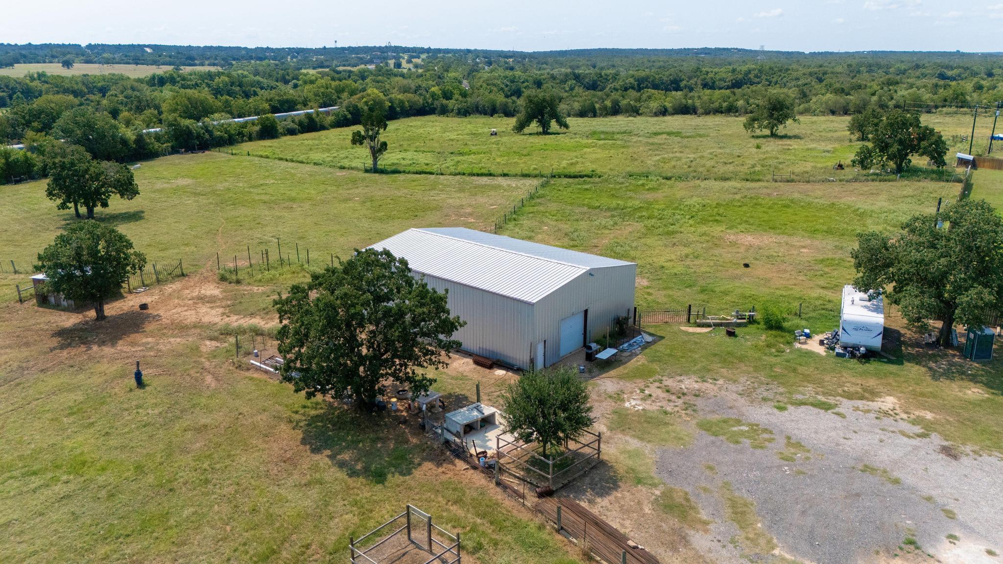 160 McVay Ln, Elgin, TX 78621