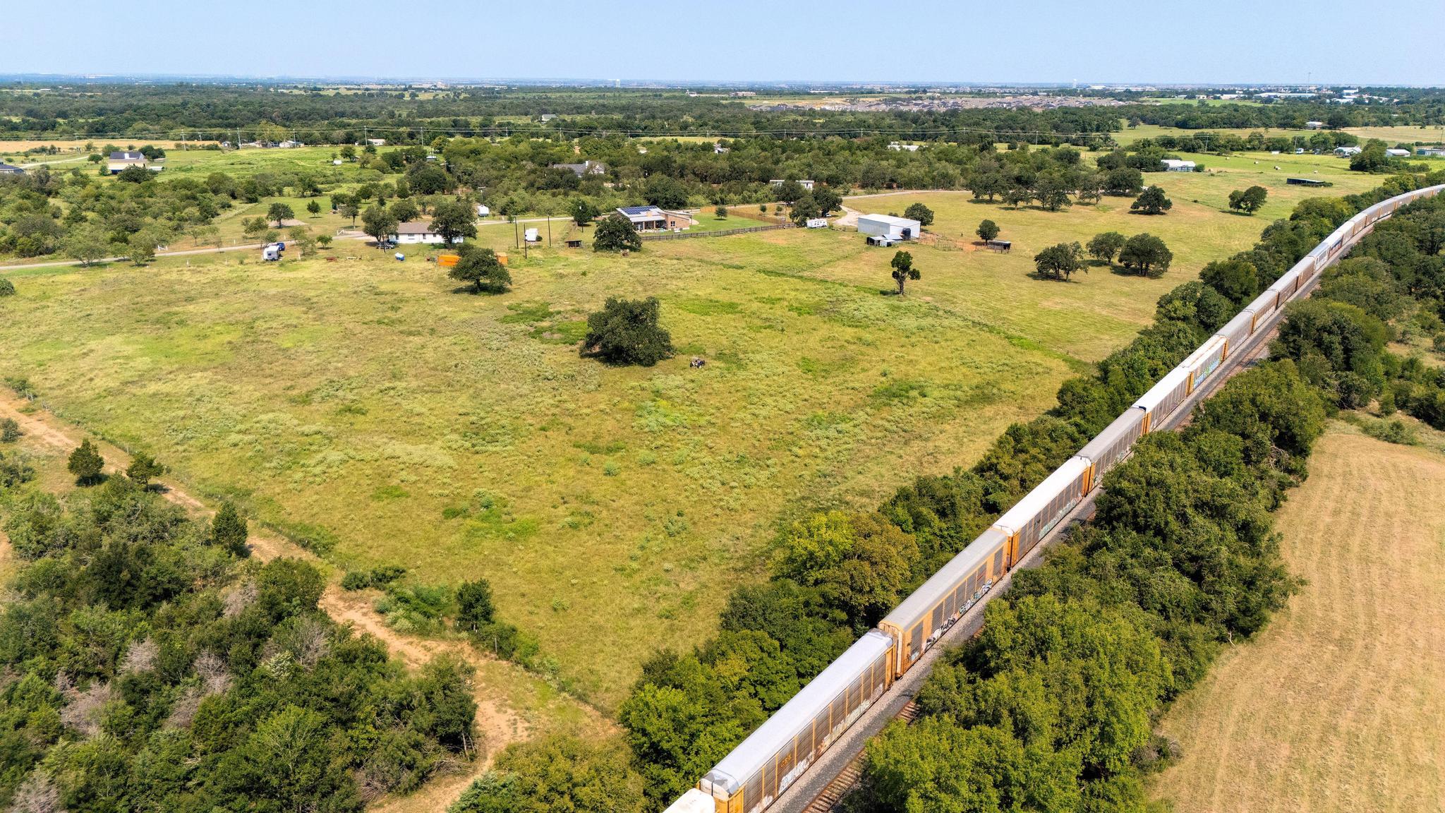 160 McVay Ln, Elgin, TX 78621