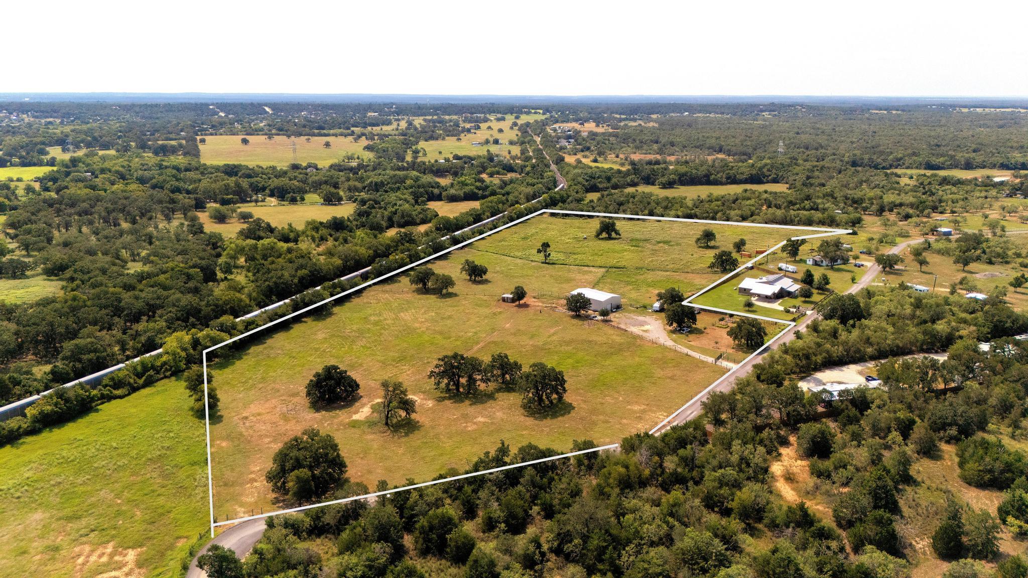 160 McVay Ln, Elgin, TX 78621