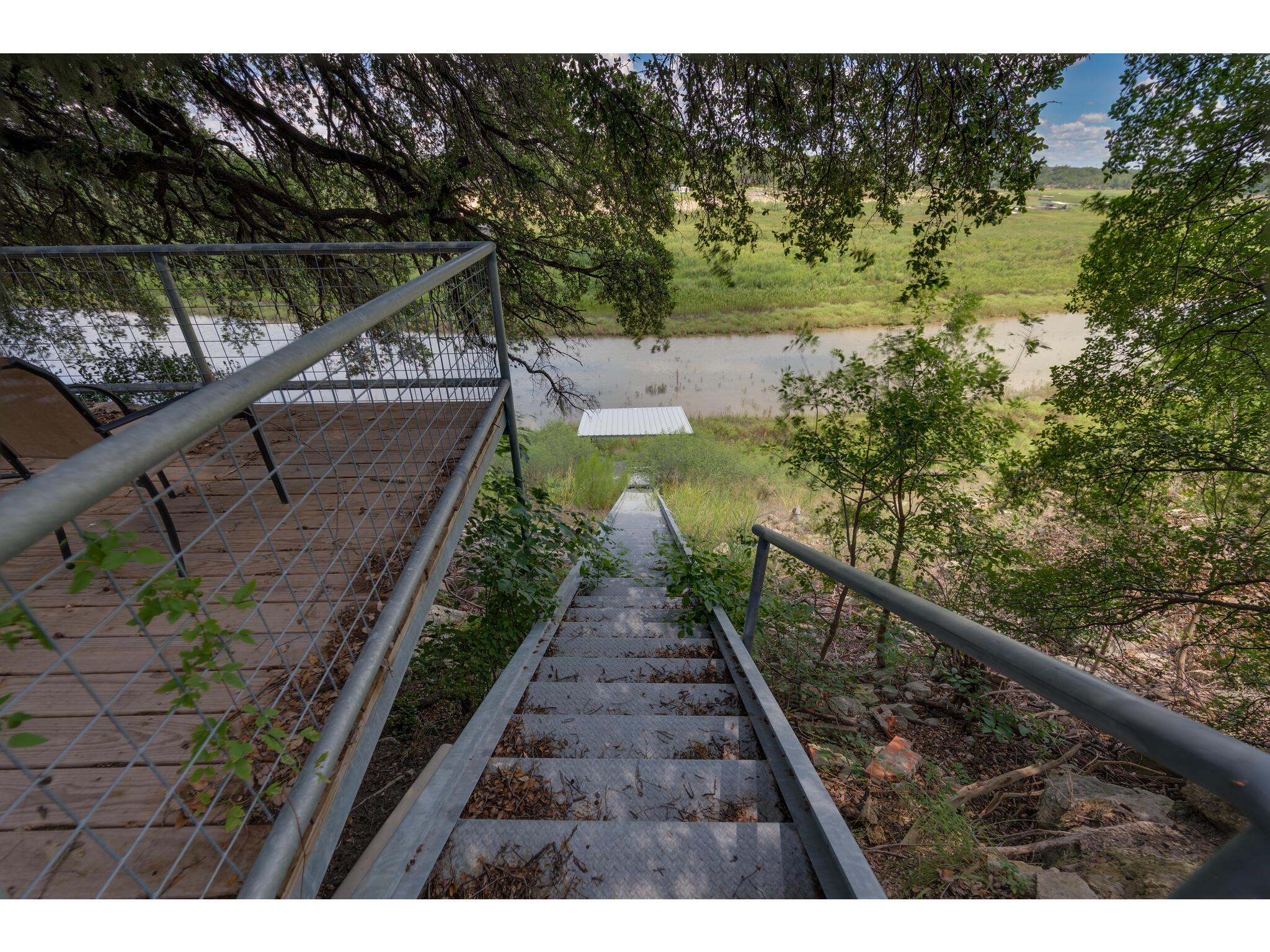 25633 Pedernales Point Dr, Spicewood, TX 78669