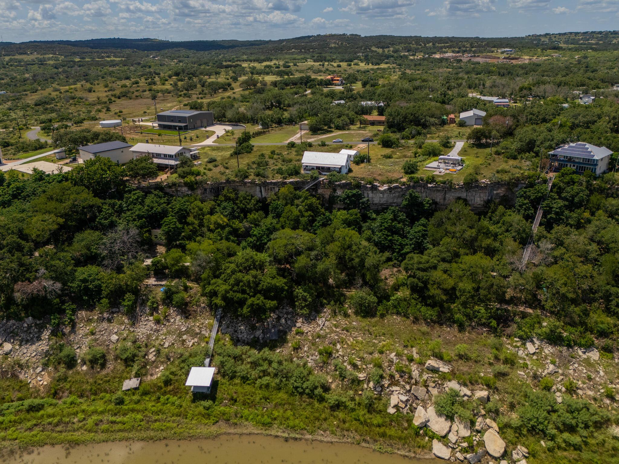 25633 Pedernales Point Dr, Spicewood, TX 78669