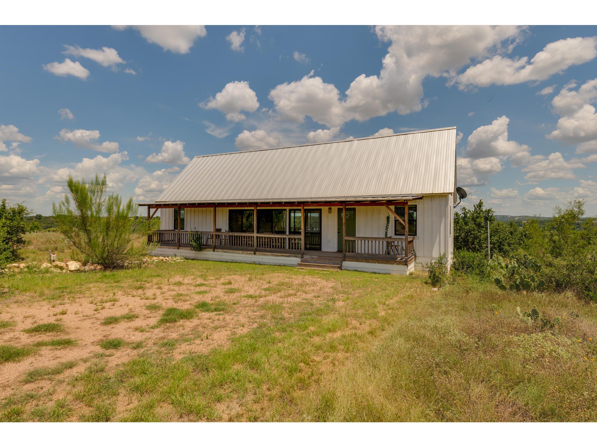 25633 Pedernales Point Dr, Spicewood, TX 78669