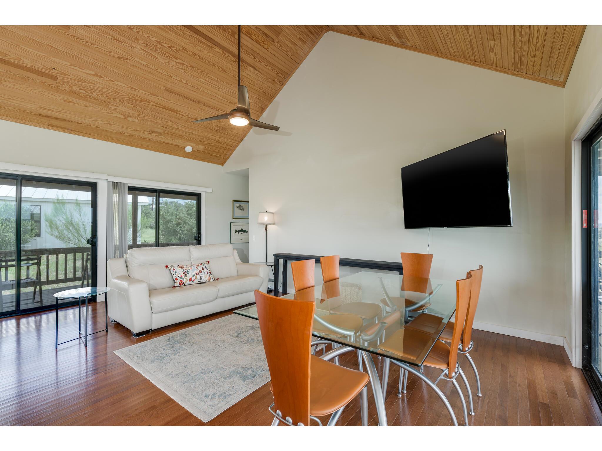 25633 Pedernales Point Dr, Spicewood, TX 78669