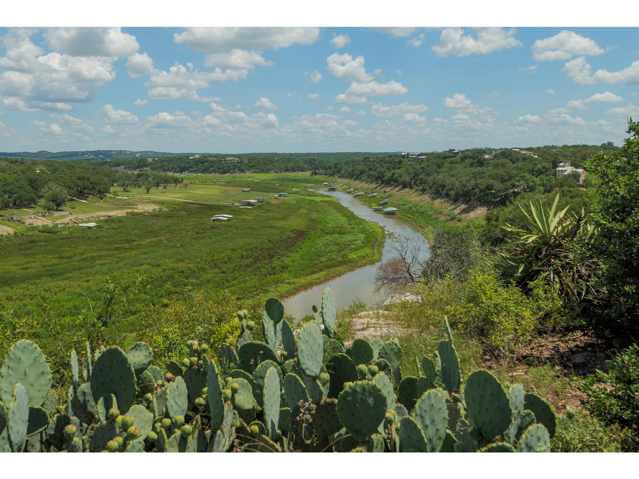 25633 Pedernales Point Dr, Spicewood, TX 78669