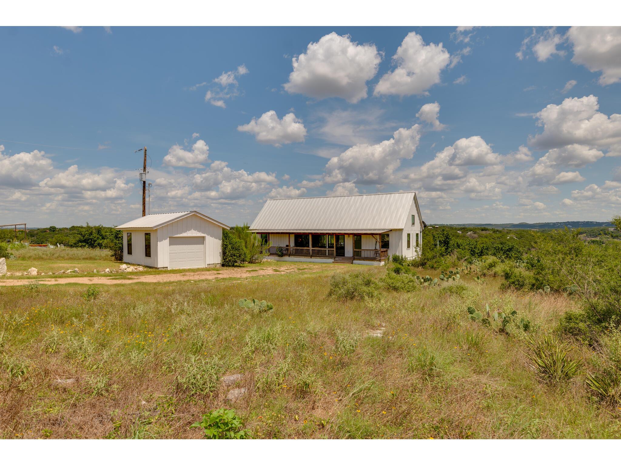 25633 Pedernales Point Dr, Spicewood, TX 78669