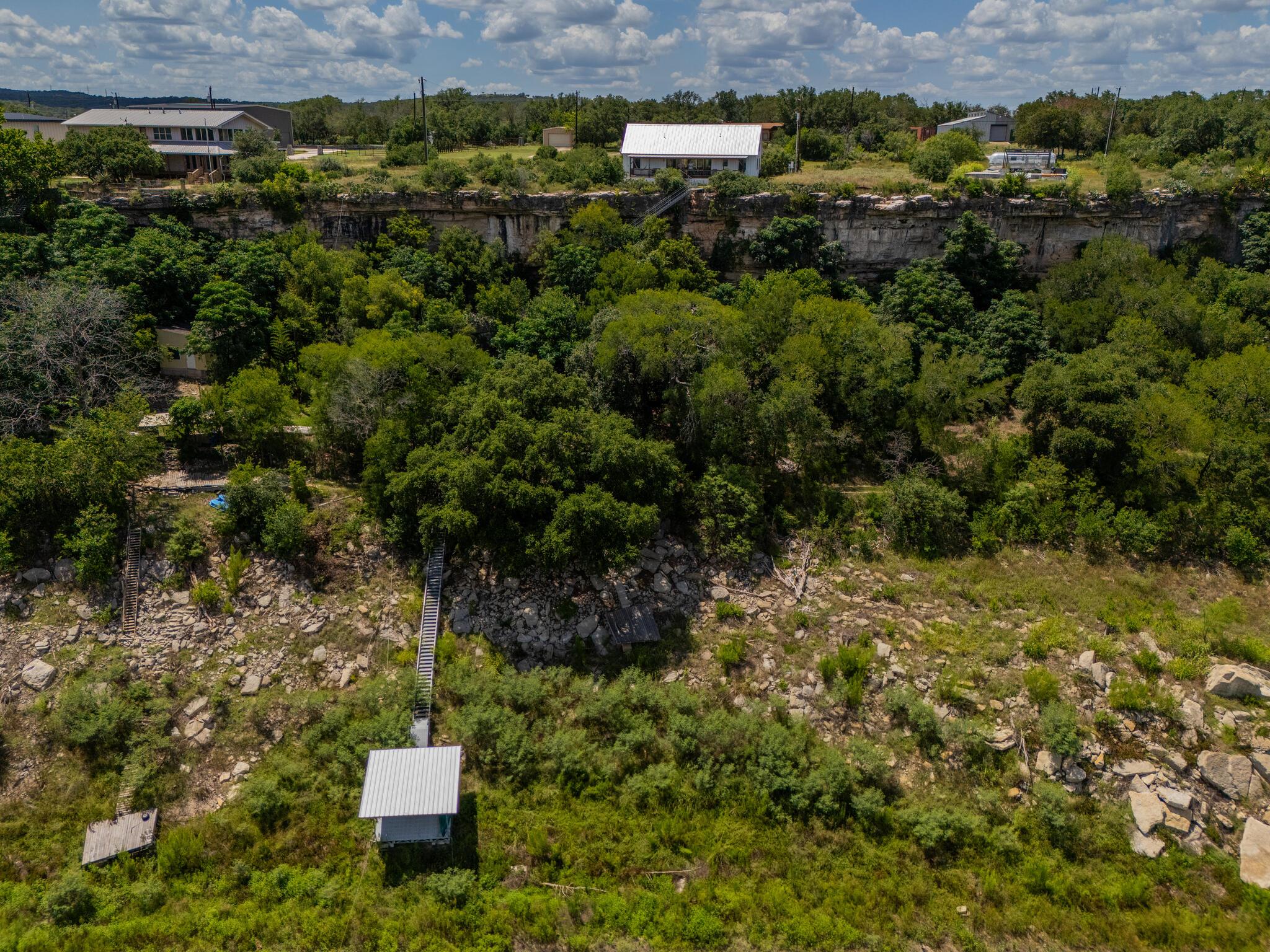 25633 Pedernales Point Dr, Spicewood, TX 78669