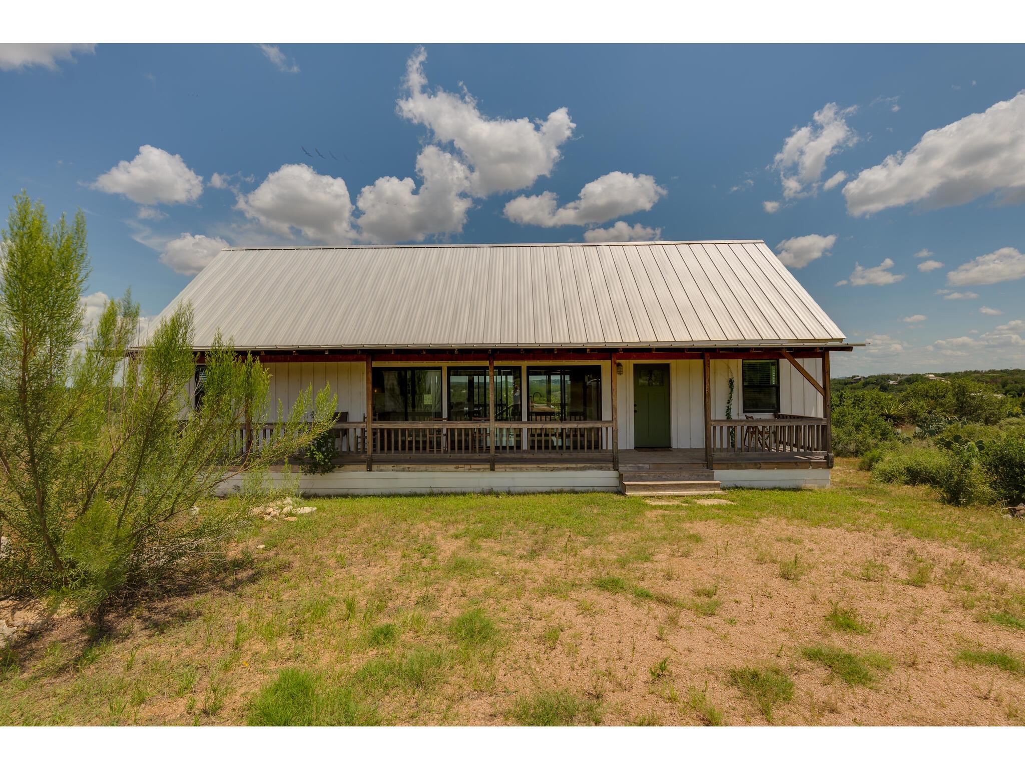 25633 Pedernales Point Dr, Spicewood, TX 78669