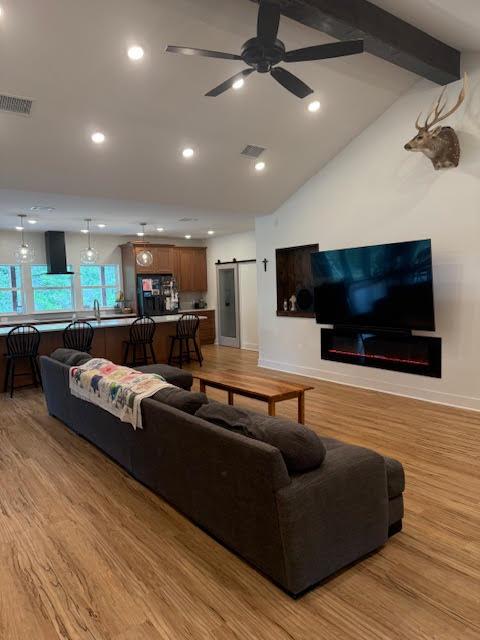 305 Goertz Dr, Red Rock, TX 78662