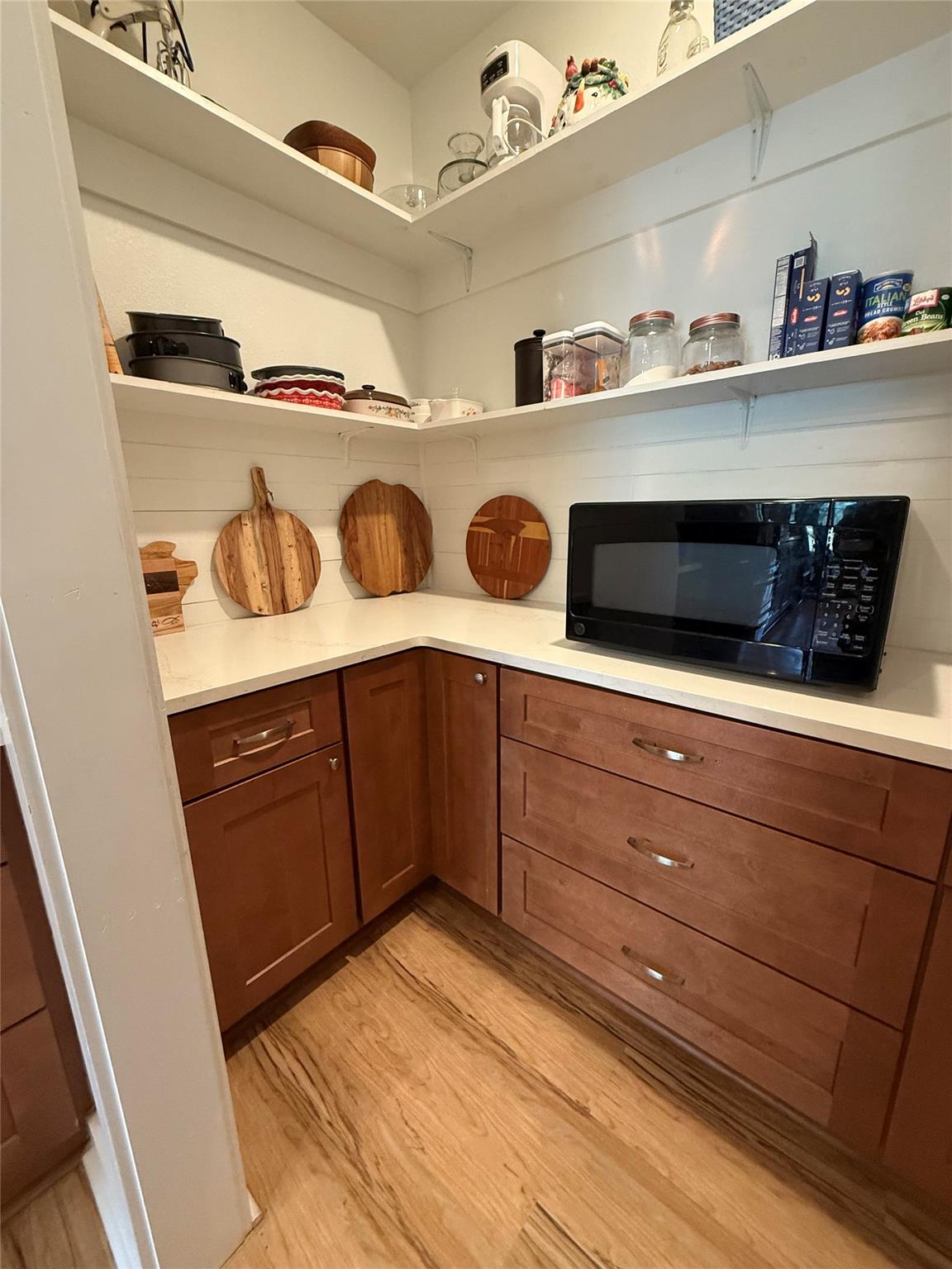 305 Goertz Dr, Red Rock, TX 78662