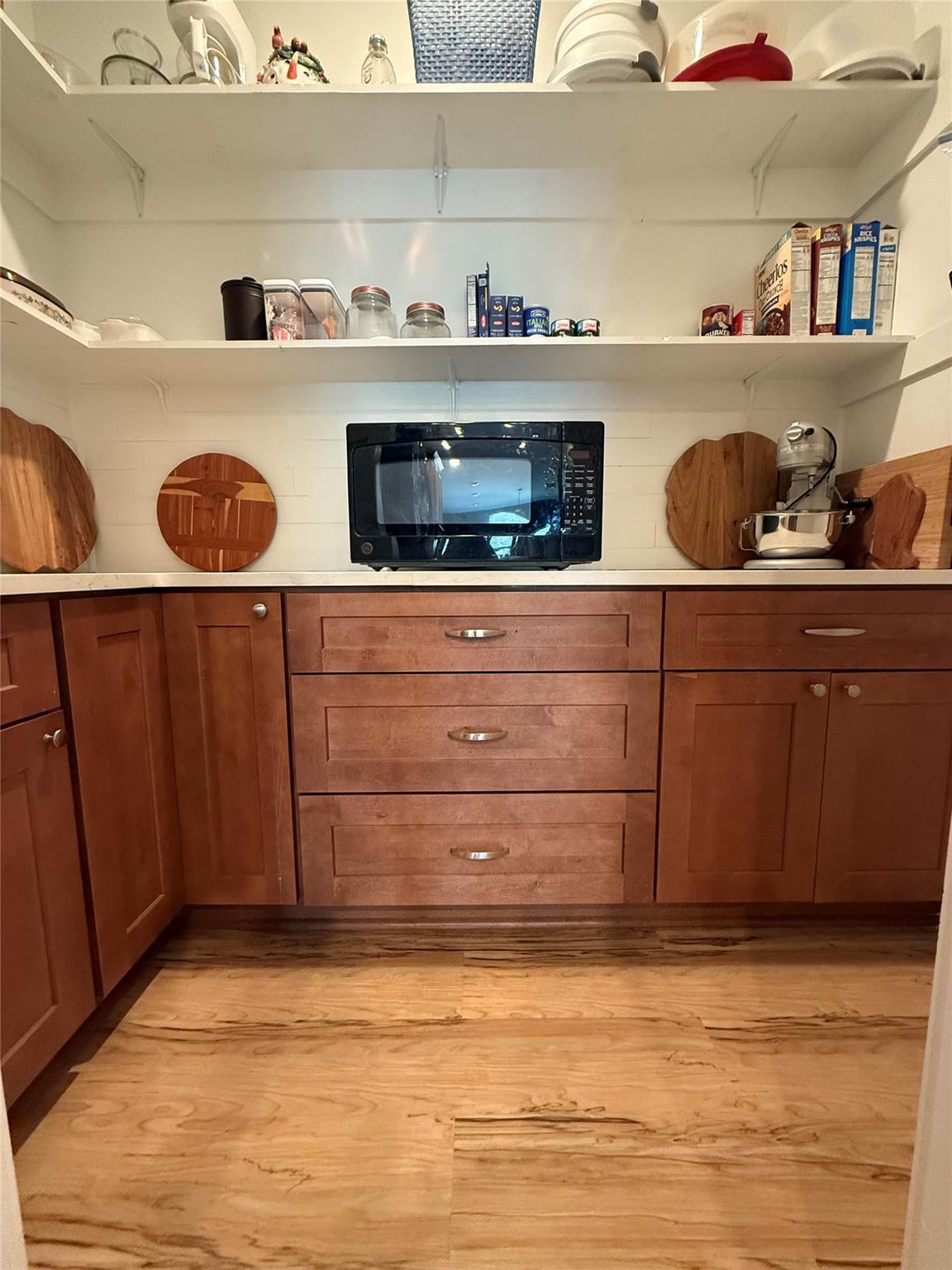 305 Goertz Dr, Red Rock, TX 78662