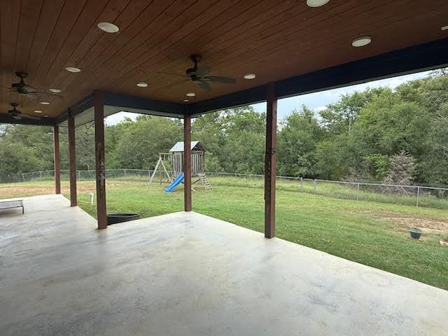 305 Goertz Dr, Red Rock, TX 78662