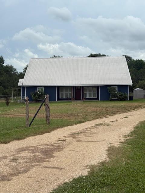 305 Goertz Dr, Red Rock, TX 78662