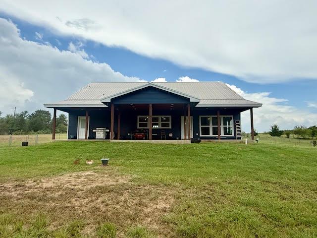 305 Goertz Dr, Red Rock, TX 78662