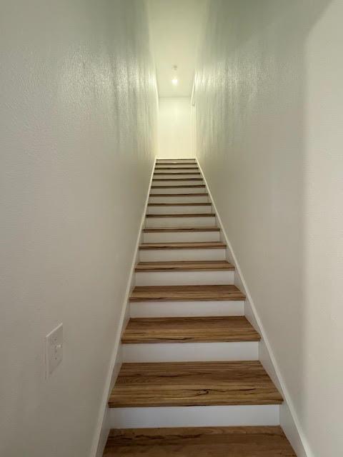 305 Goertz Dr, Red Rock, TX 78662