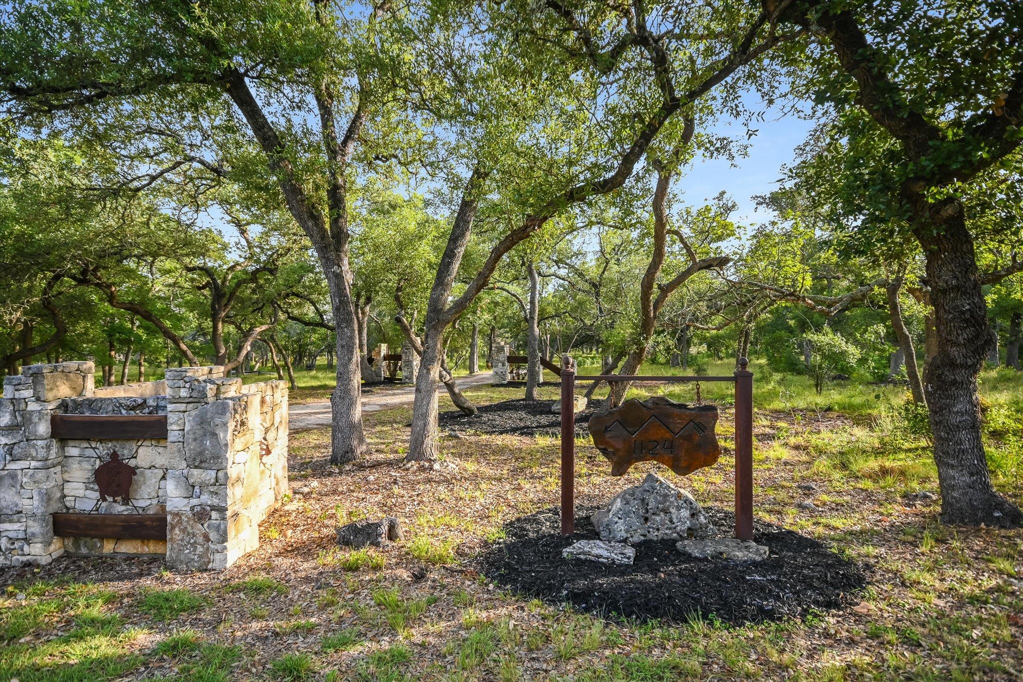 1124 RIVER MOUNTAIN Rd, Wimberley, TX 78676