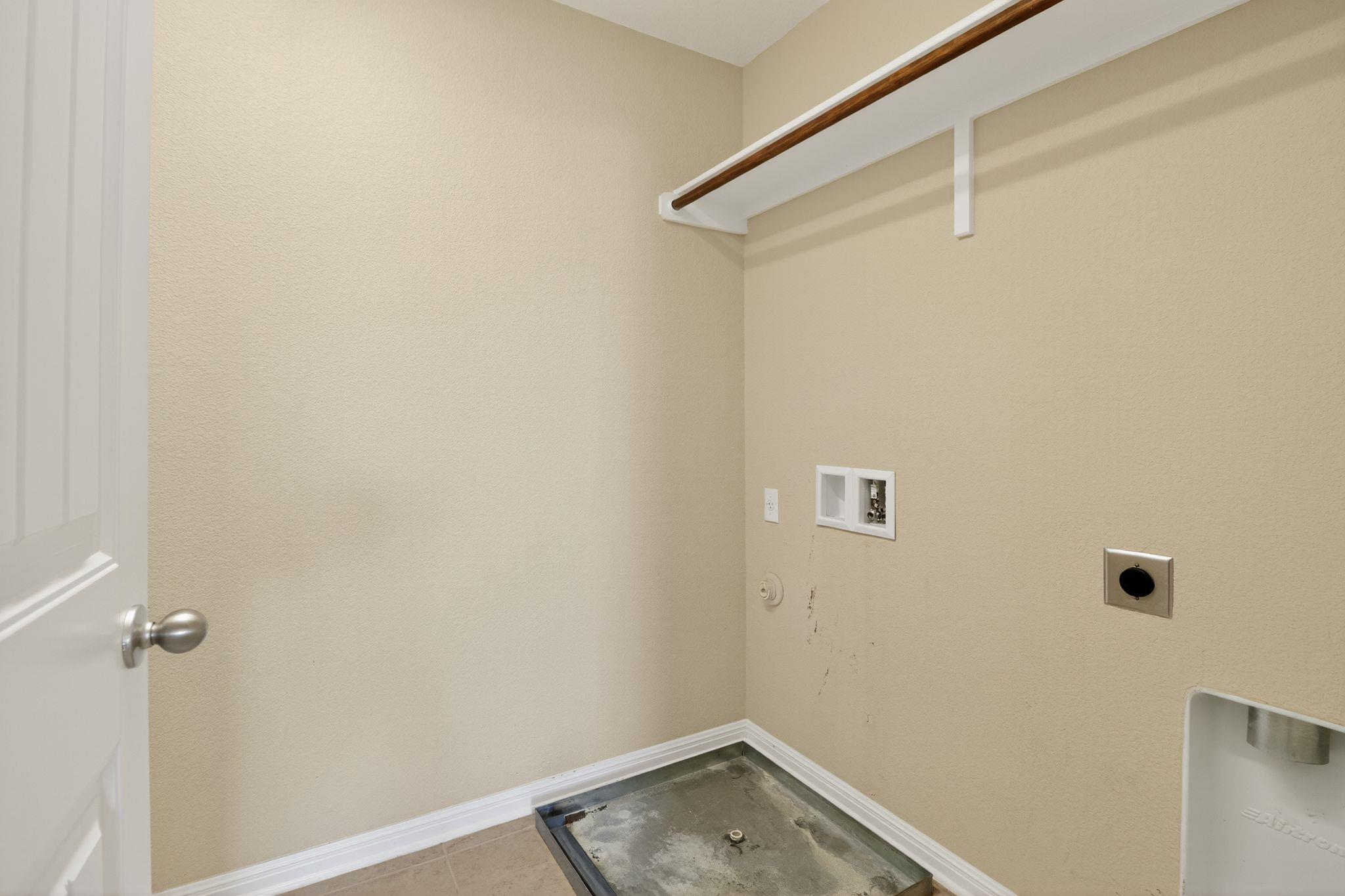 779 Hometown Pkwy, Kyle, TX 78640