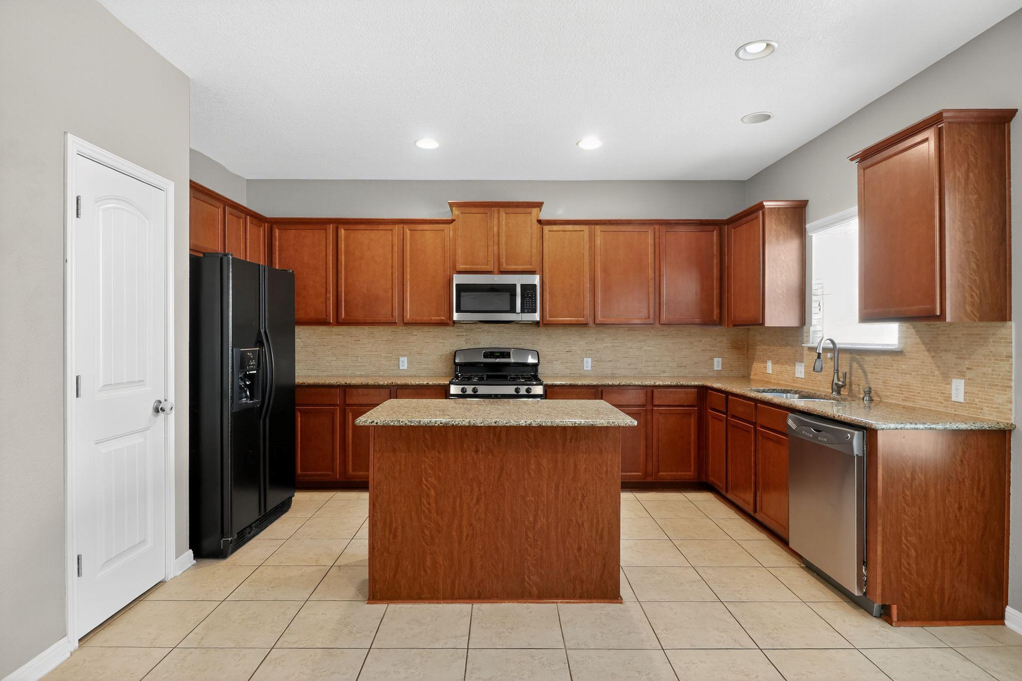 779 Hometown Pkwy, Kyle, TX 78640