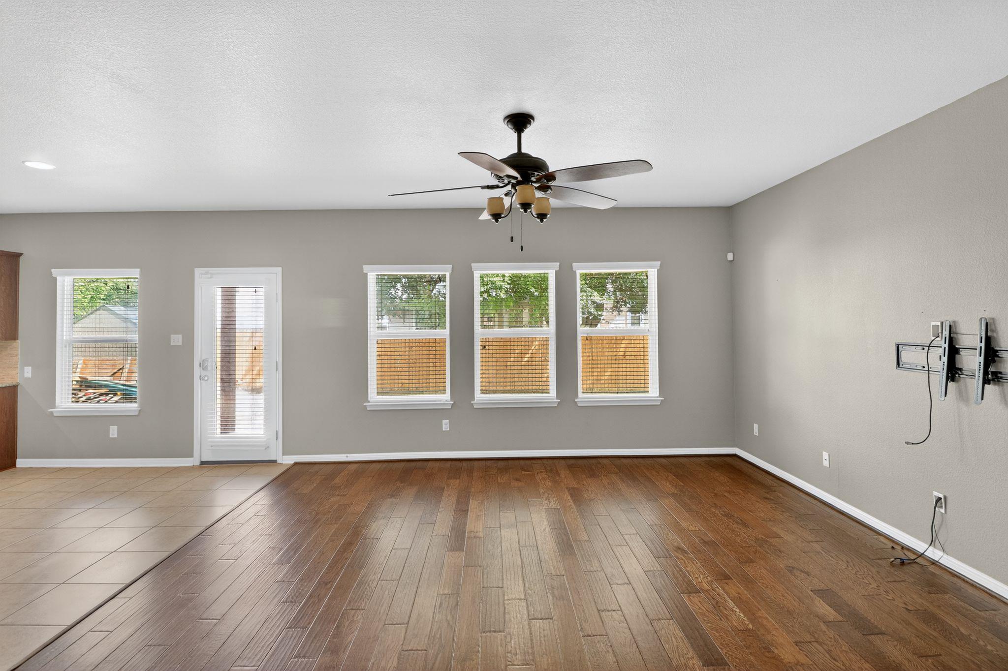 779 Hometown Pkwy, Kyle, TX 78640