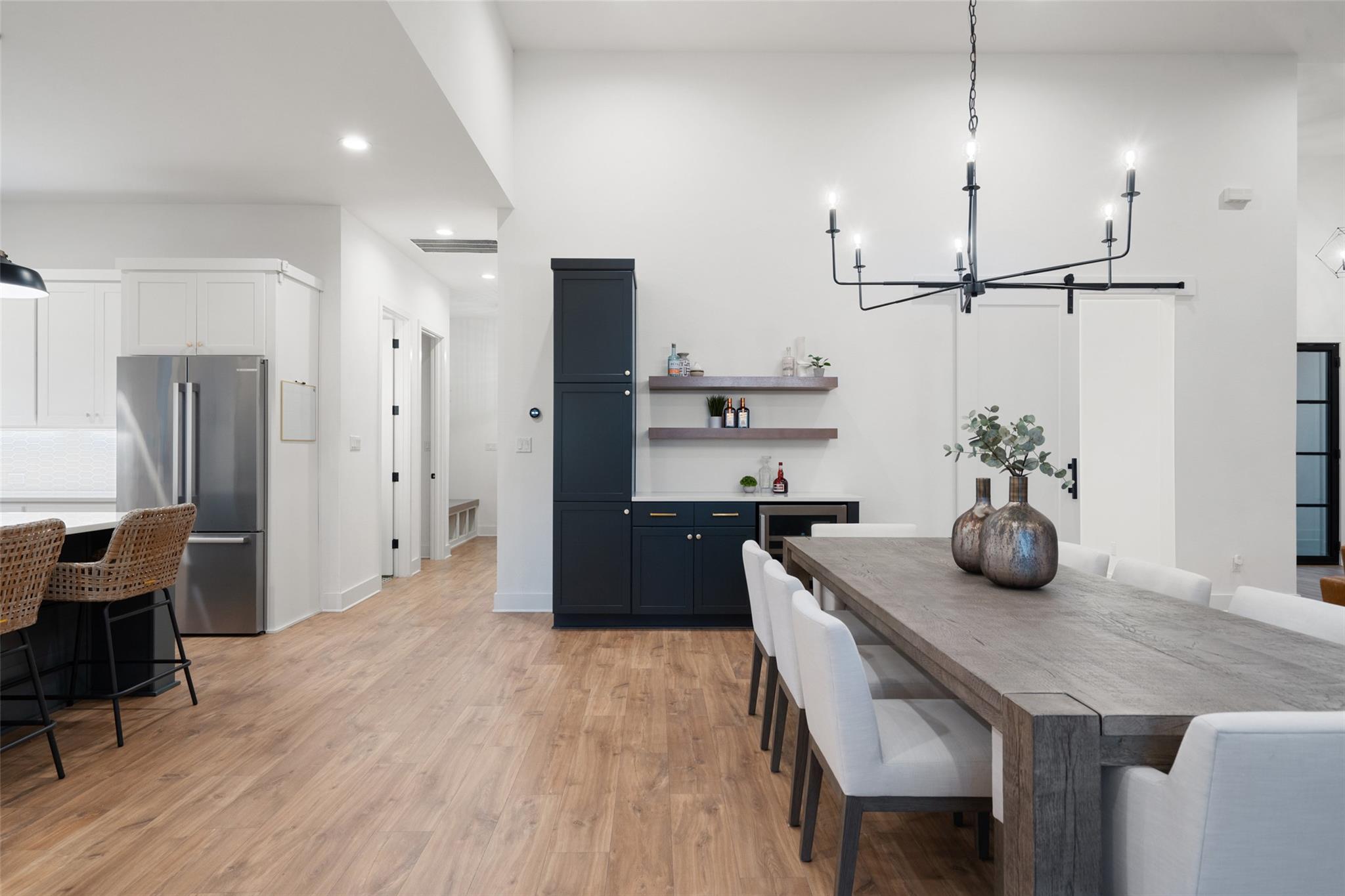 325 Stockman Dr, Dripping Springs, TX 78620