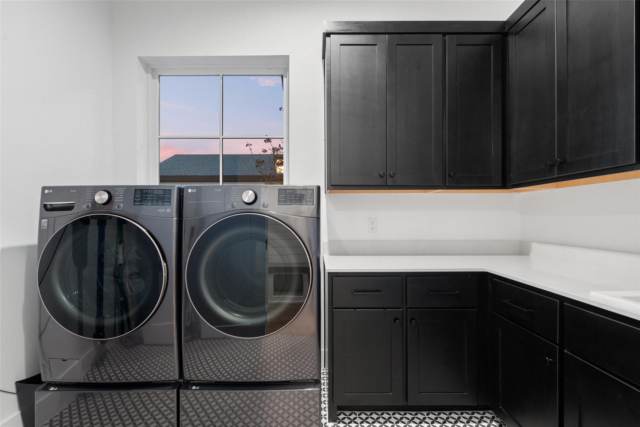325 Stockman Dr, Dripping Springs, TX 78620
