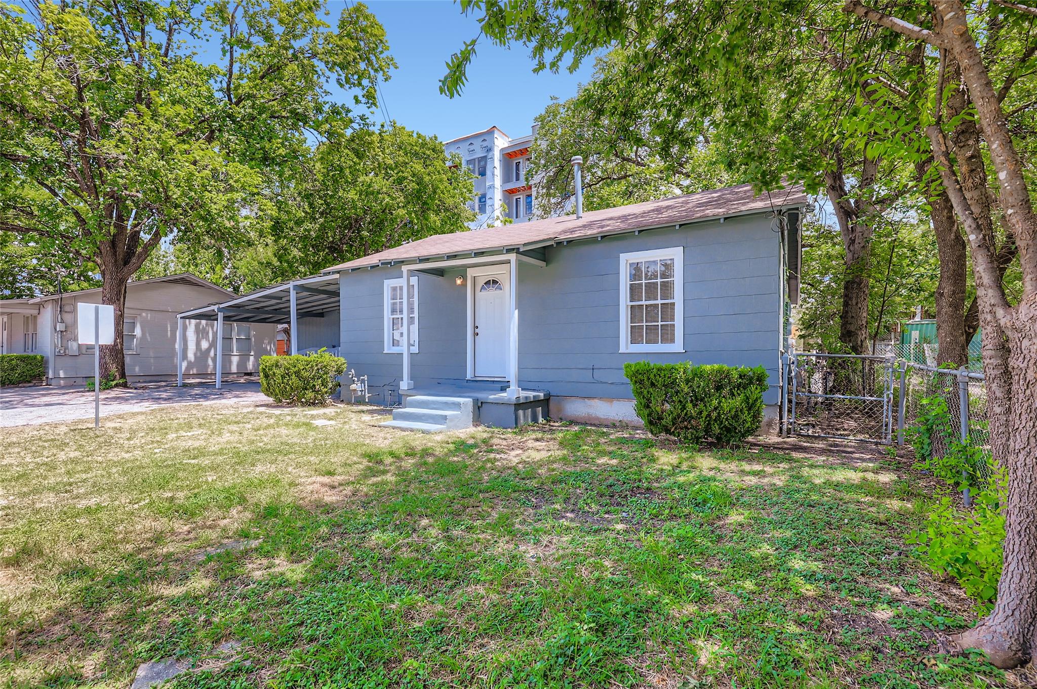 700 W Saint Johns Ave, Austin, TX 78752