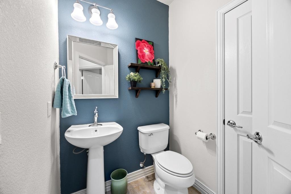 310 Pipe Creek Ln, Georgetown, TX 78633