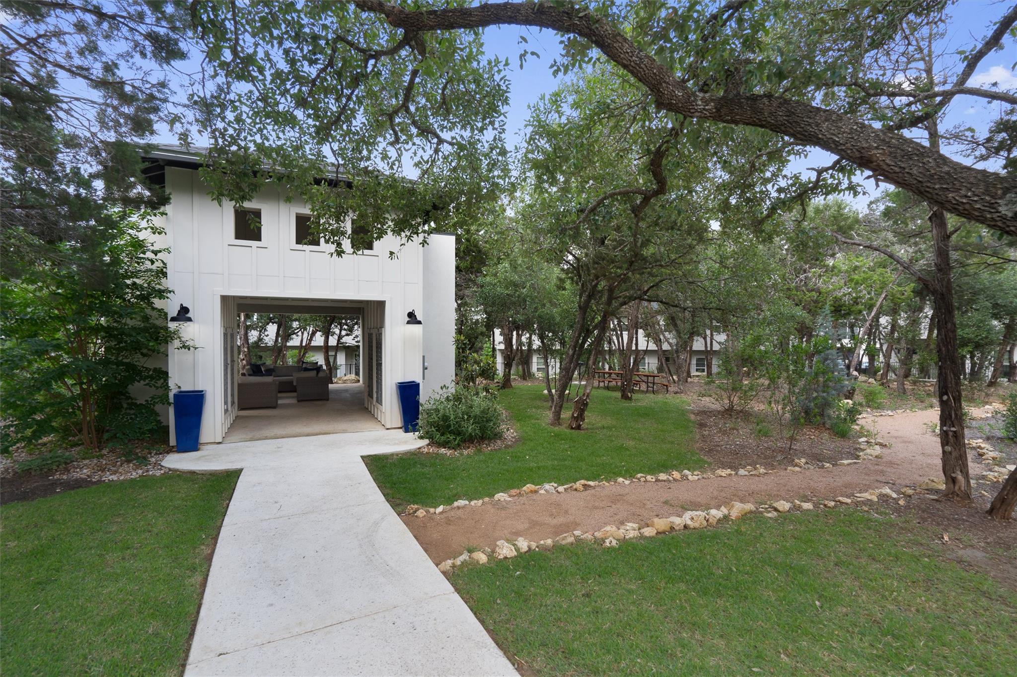 12001 Vista Parke Dr # 406, Austin, TX 78726
