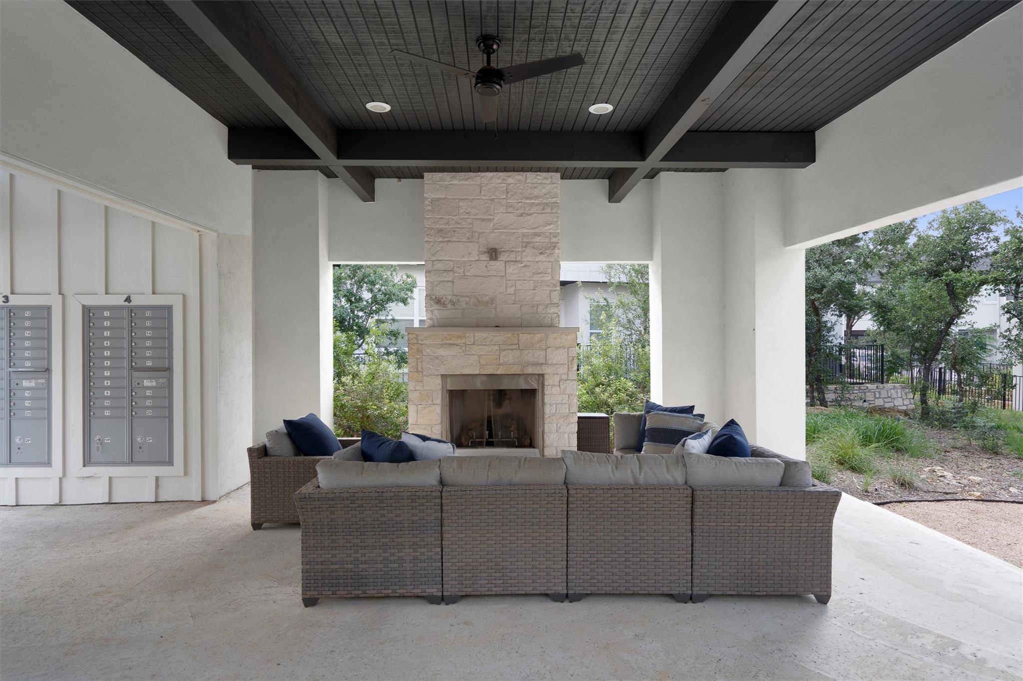 12001 Vista Parke Dr # 406, Austin, TX 78726