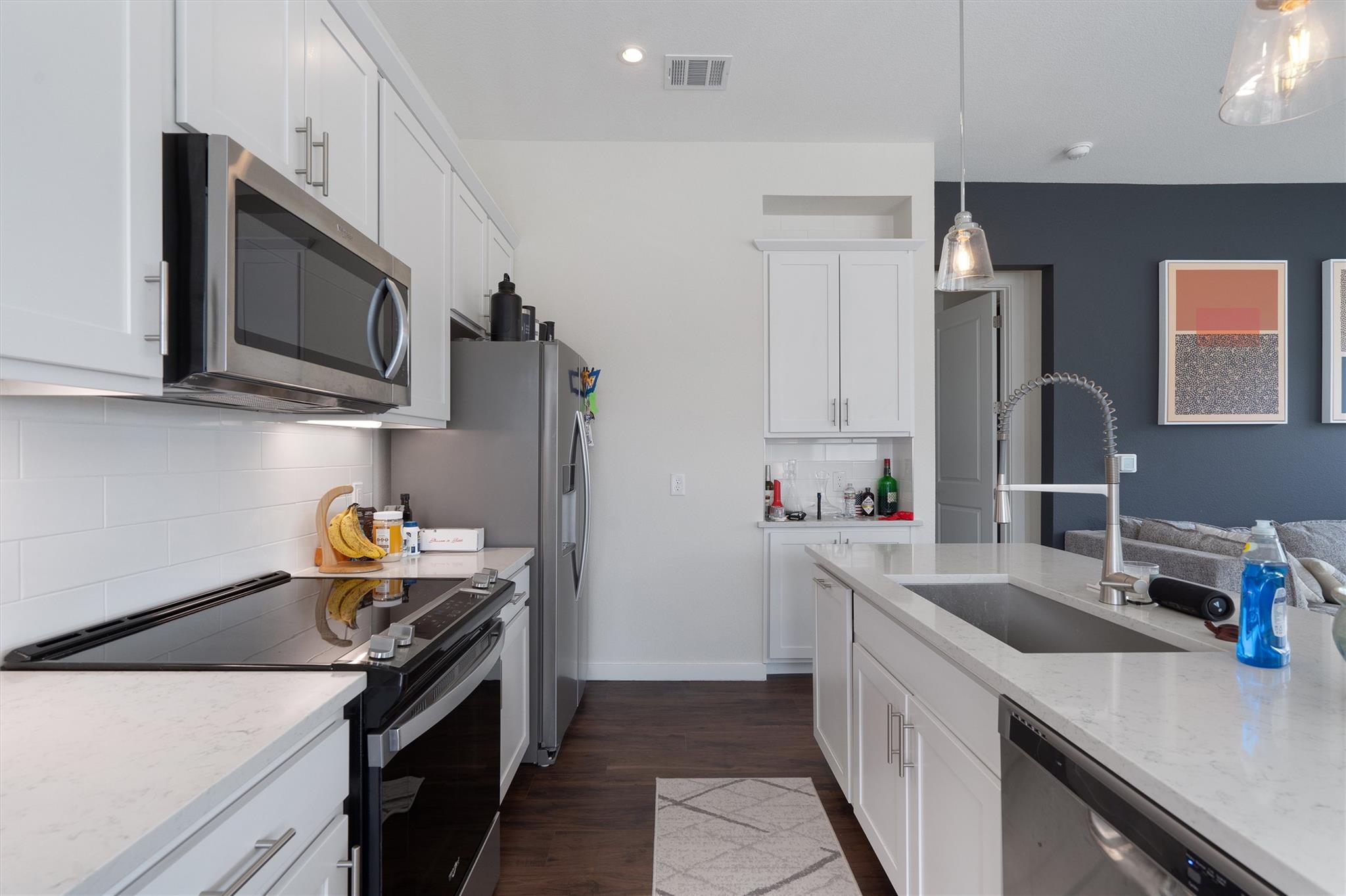 12001 Vista Parke Dr # 406, Austin, TX 78726