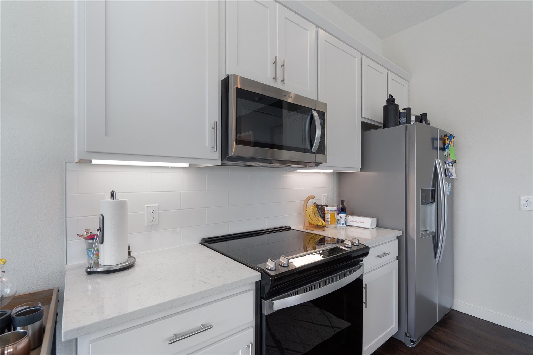12001 Vista Parke Dr # 406, Austin, TX 78726