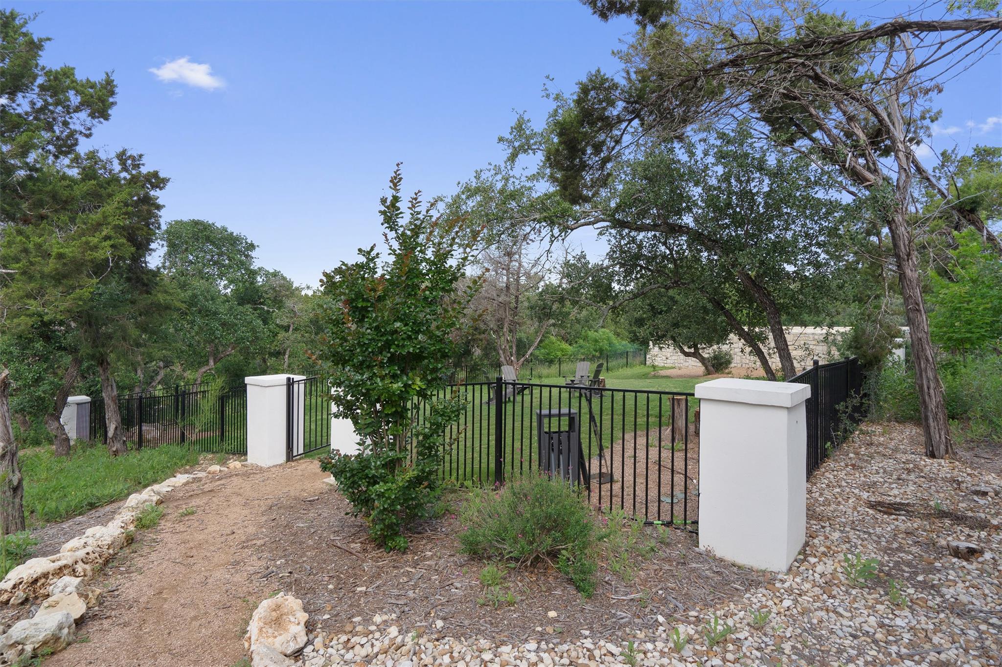12001 Vista Parke Dr # 406, Austin, TX 78726