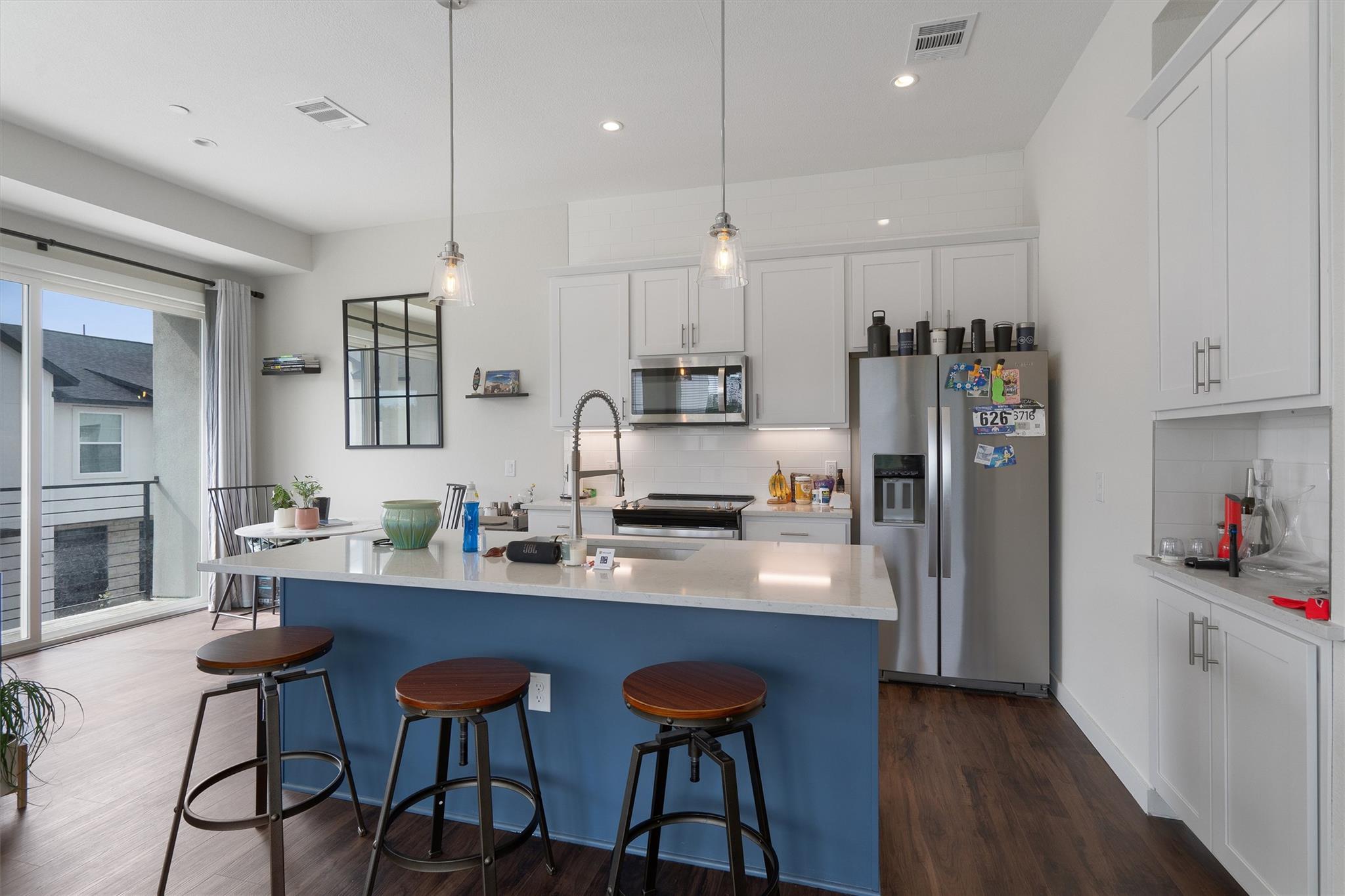 12001 Vista Parke Dr # 406, Austin, TX 78726