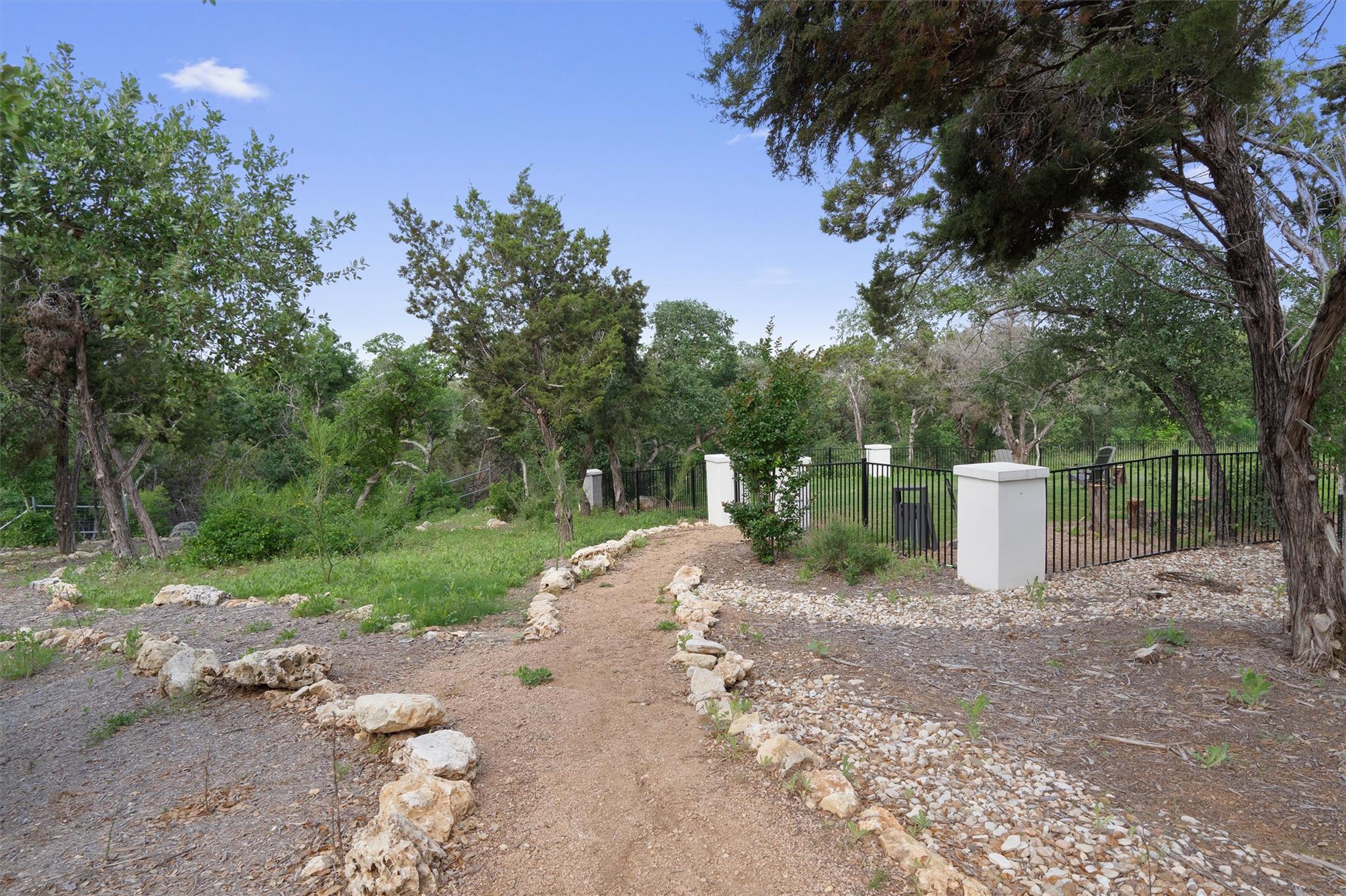 12001 Vista Parke Dr # 406, Austin, TX 78726
