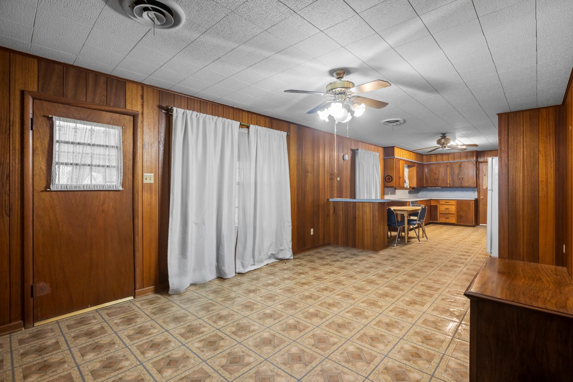 1213 Norbert St, Marlin, TX 76661