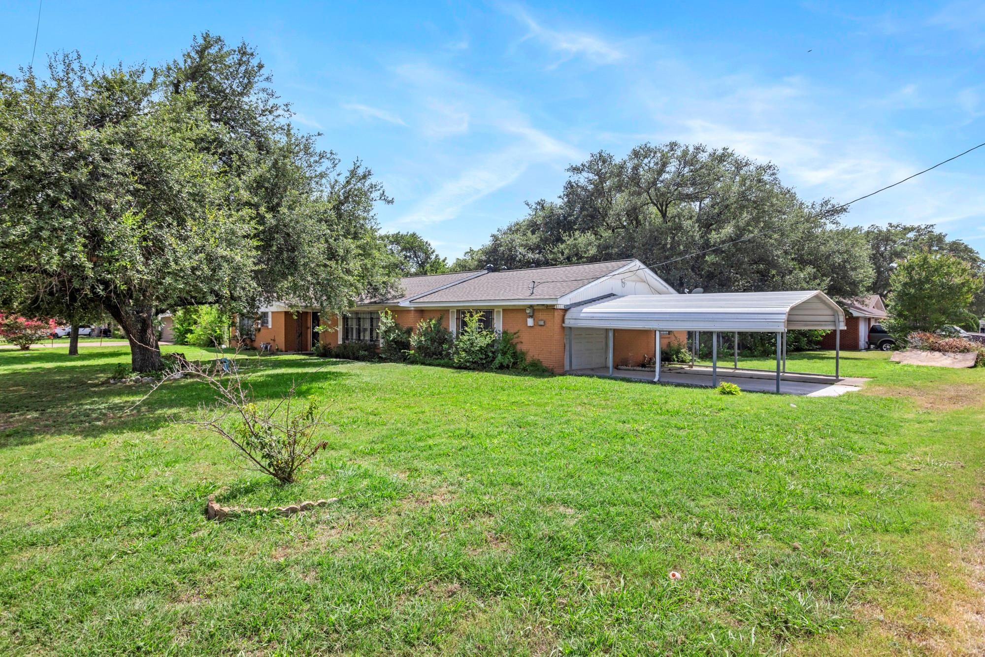 1213 Norbert St, Marlin, TX 76661
