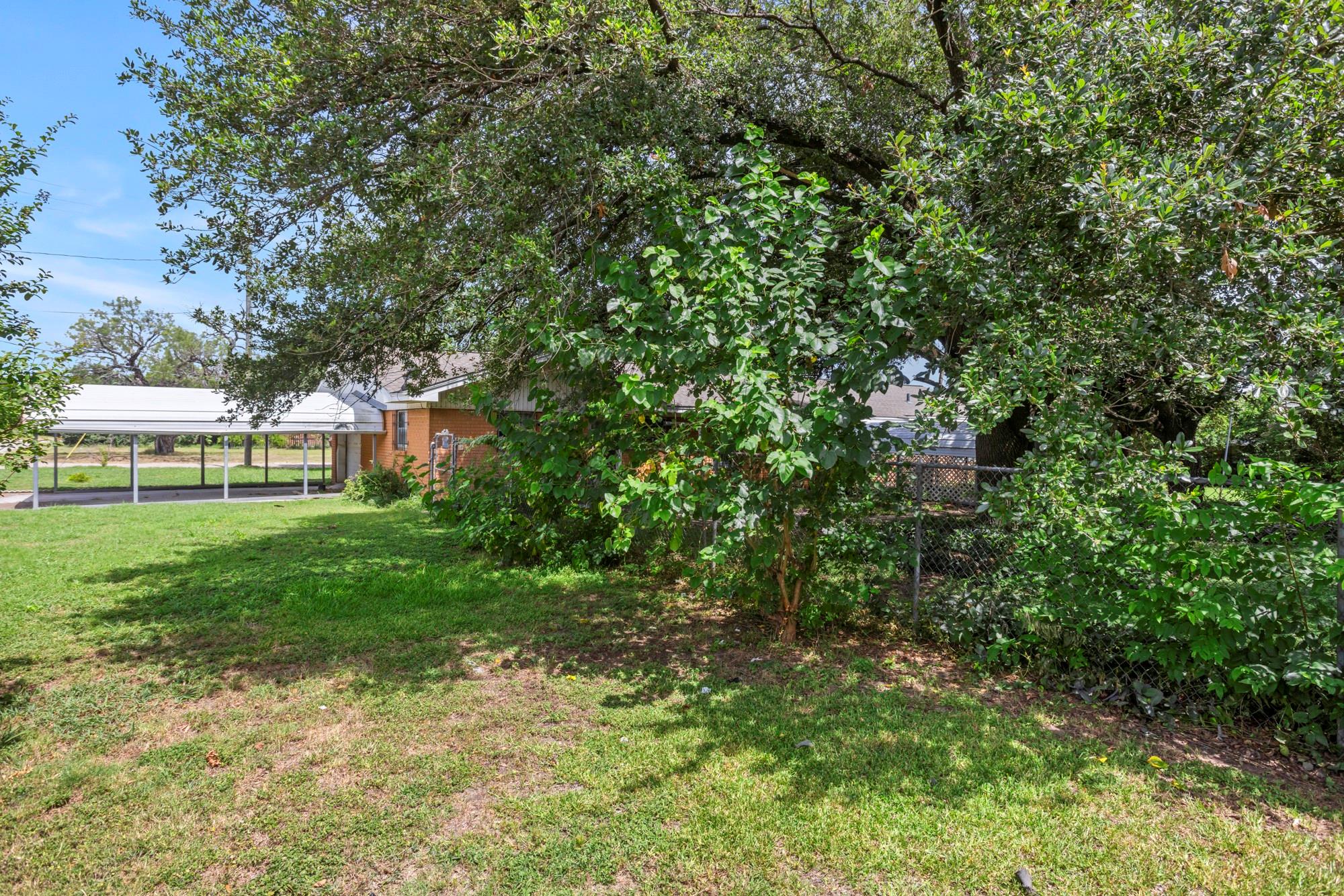 1213 Norbert St, Marlin, TX 76661