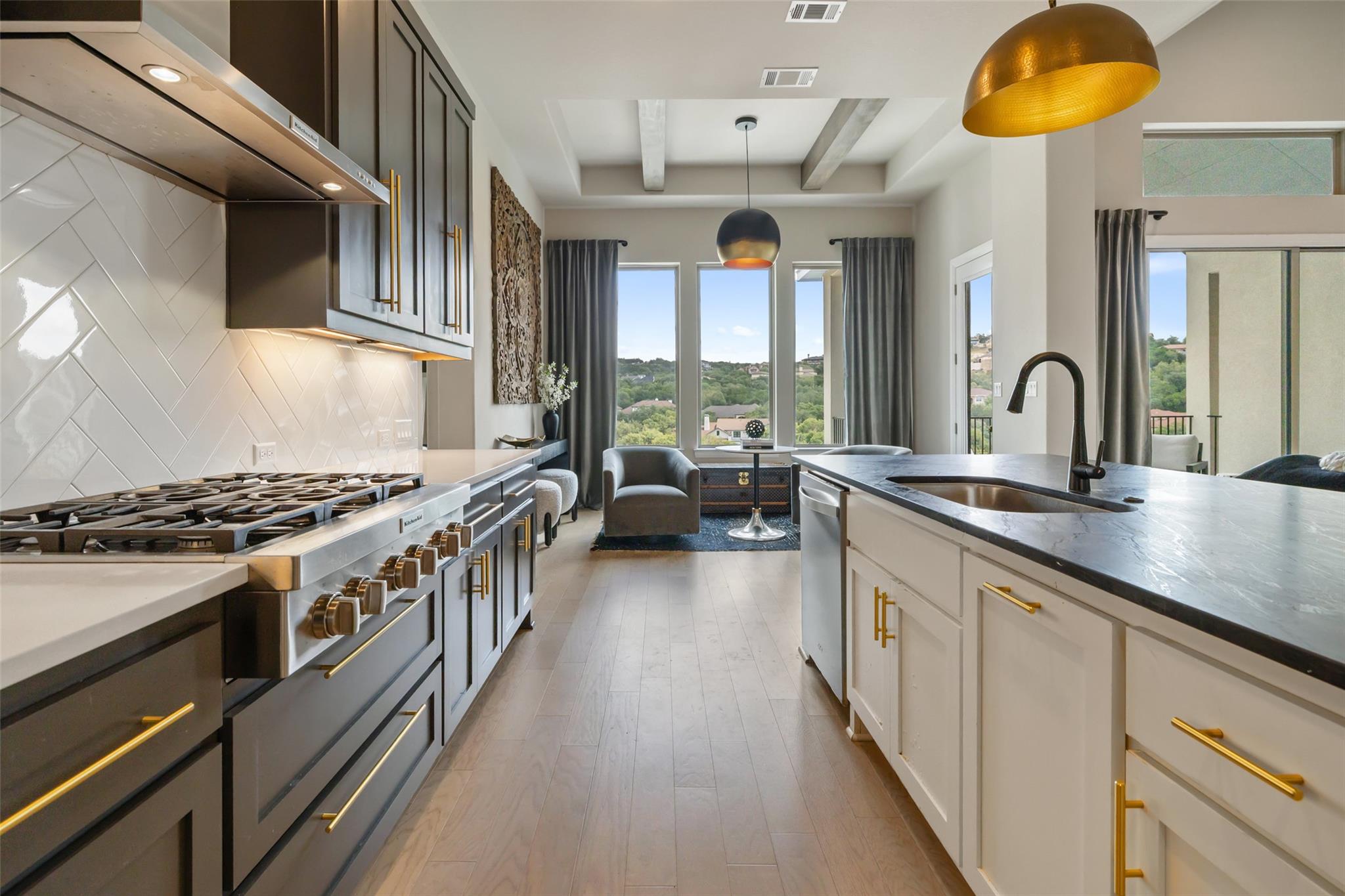 2220 Normandy Vw, Leander, TX 78641