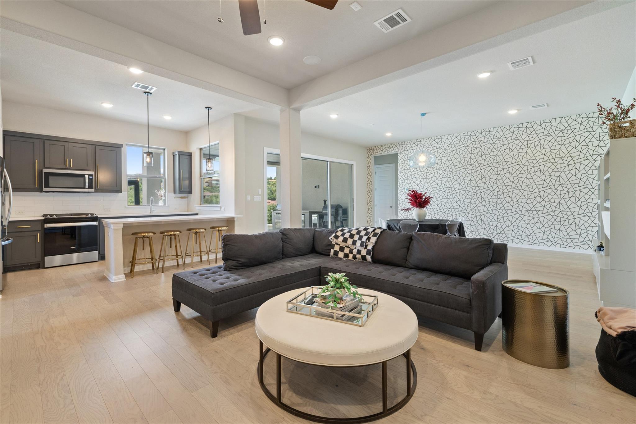 2220 Normandy Vw, Leander, TX 78641