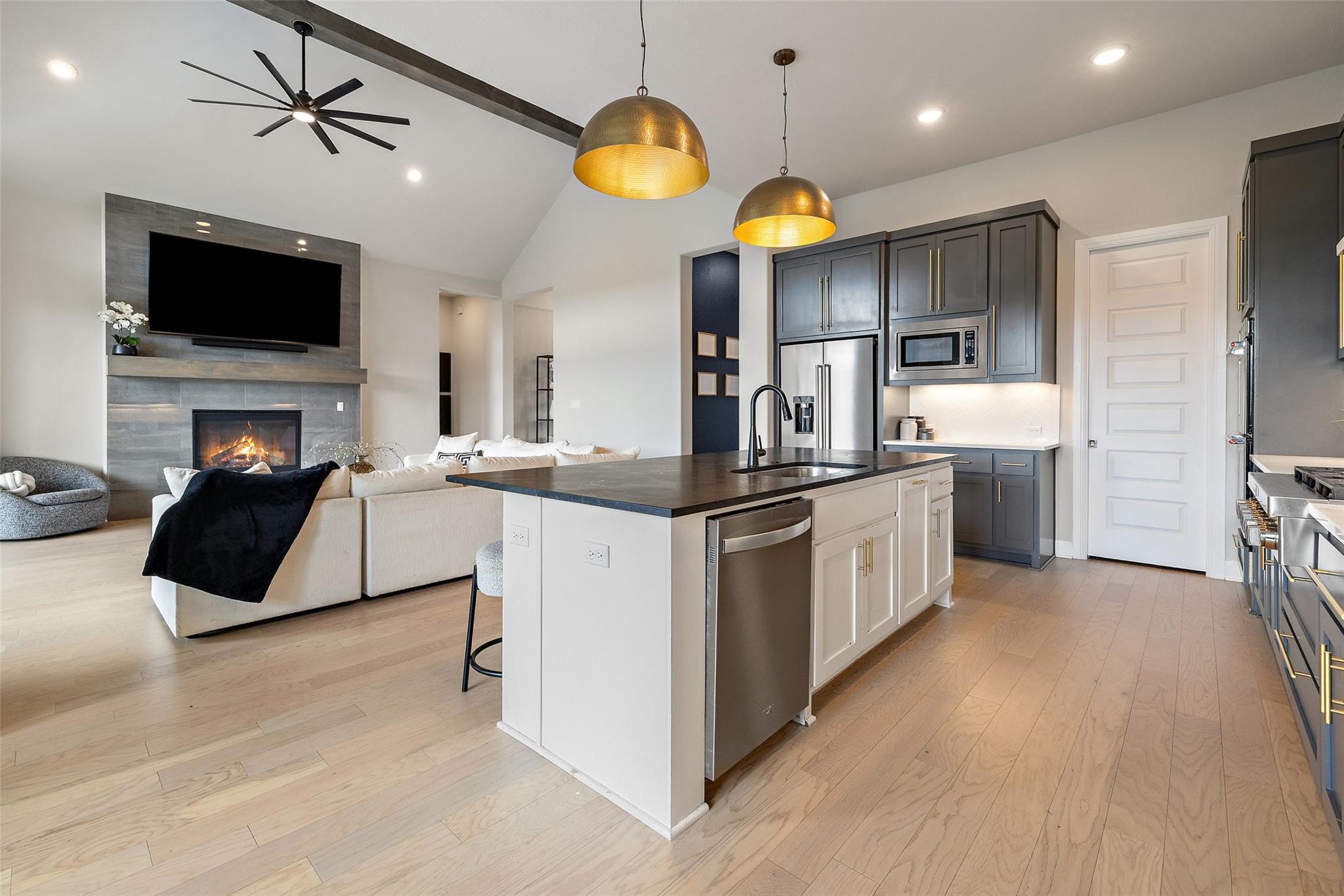 2220 Normandy Vw, Leander, TX 78641